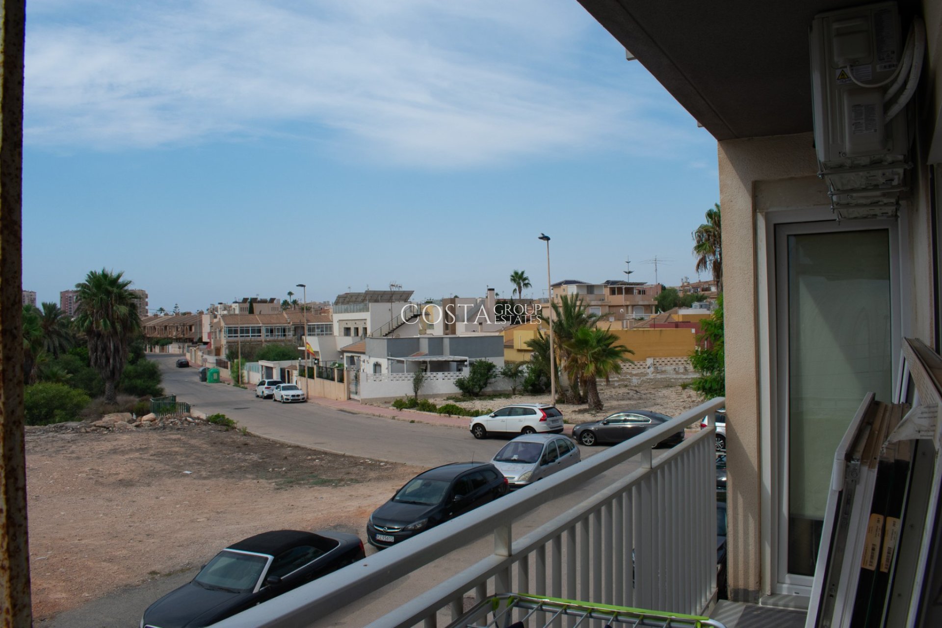 Odsprzedaż - Apartament -
Torrevieja - Los Frutales
