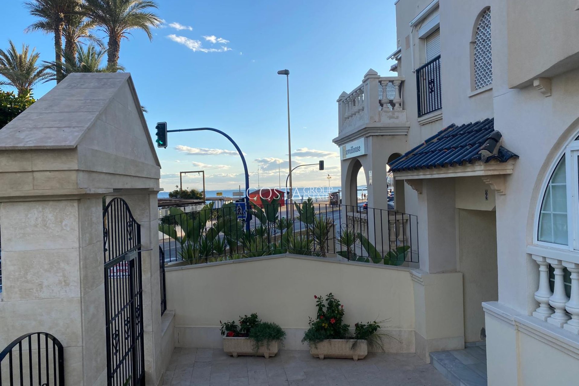 Odsprzedaż - Apartament -
Torrevieja - Playa Los Locos