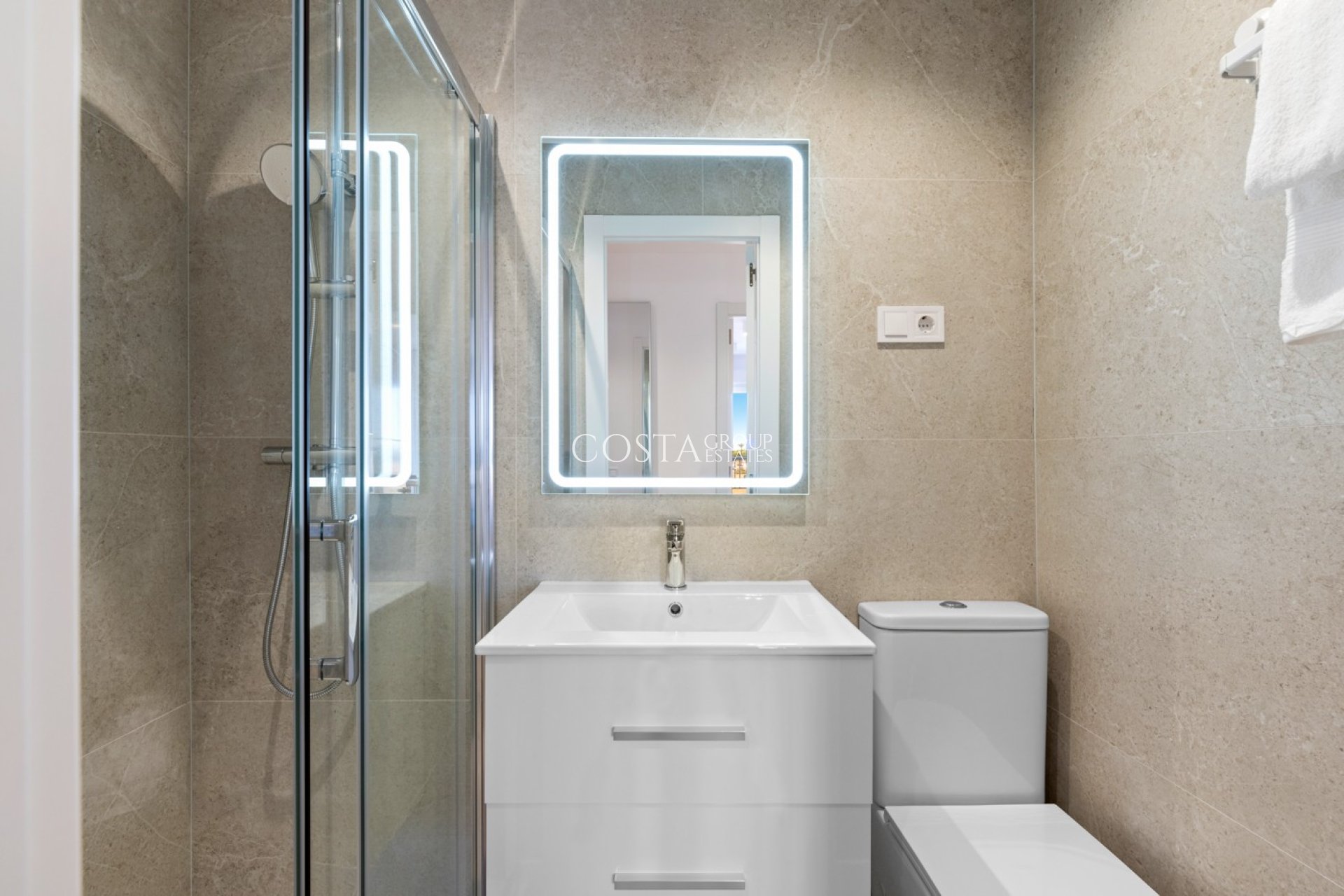 Odsprzedaż - Apartament -
Torrevieja - Punta Prima