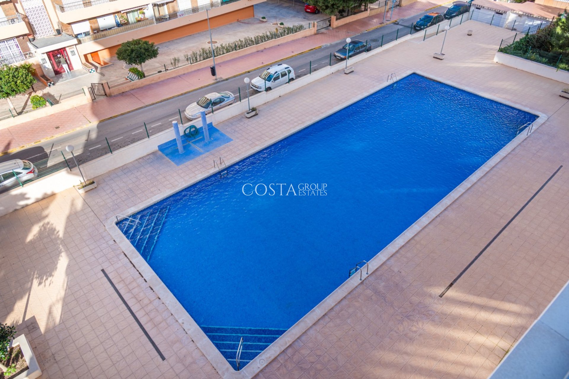 Odsprzedaż - Apartament -
Torrevieja - Punta Prima