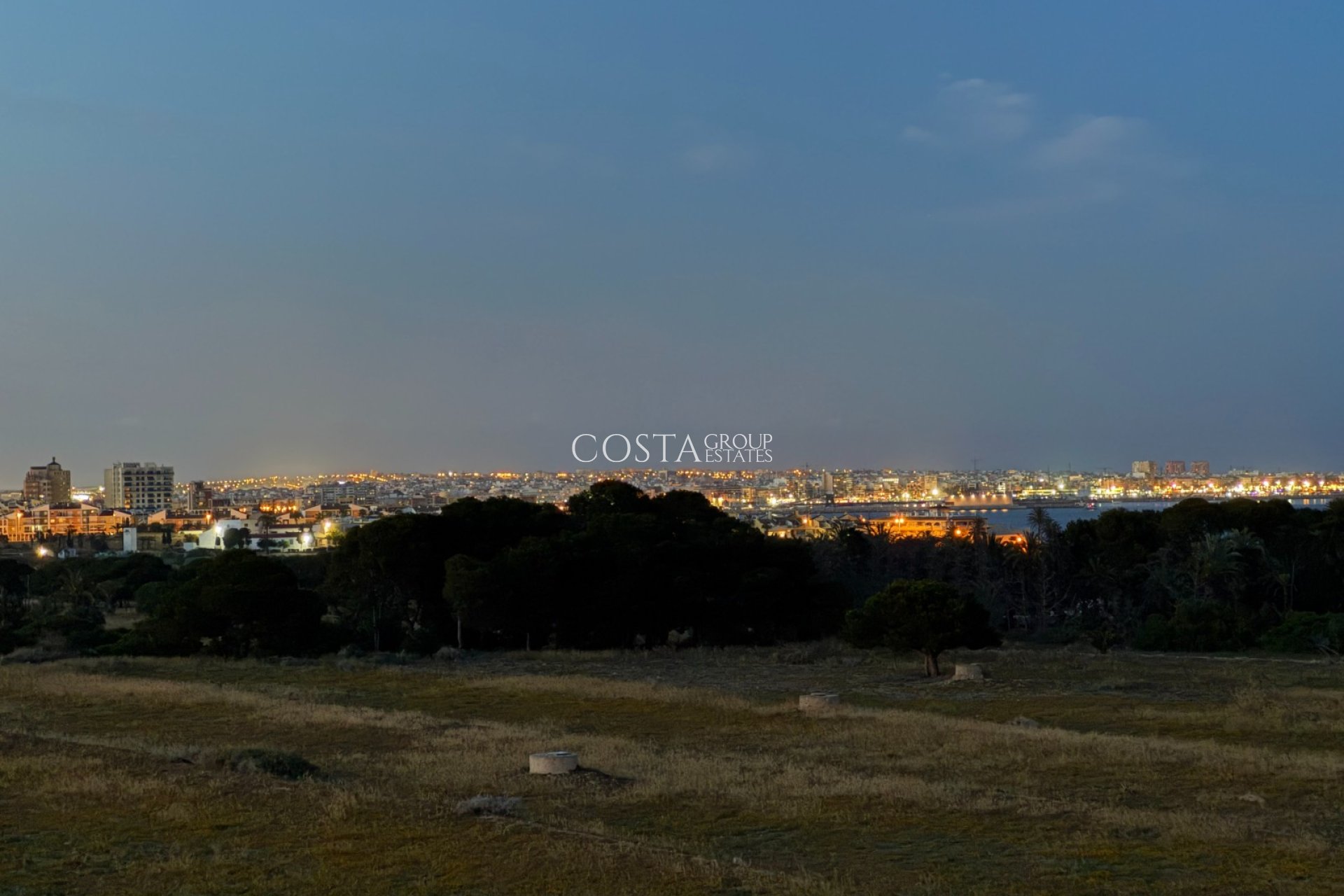 Odsprzedaż - Apartament -
Torrevieja - Punta Prima