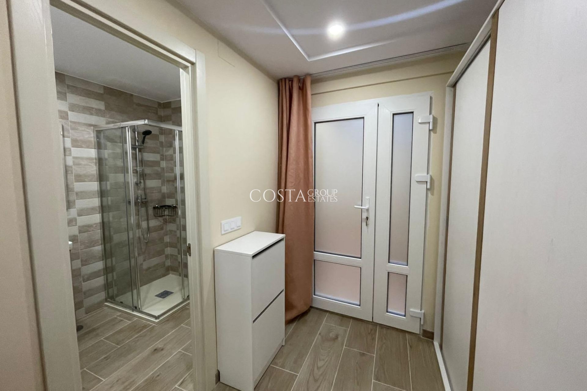 Odsprzedaż - Apartments -
Alicante - Alicante Centro