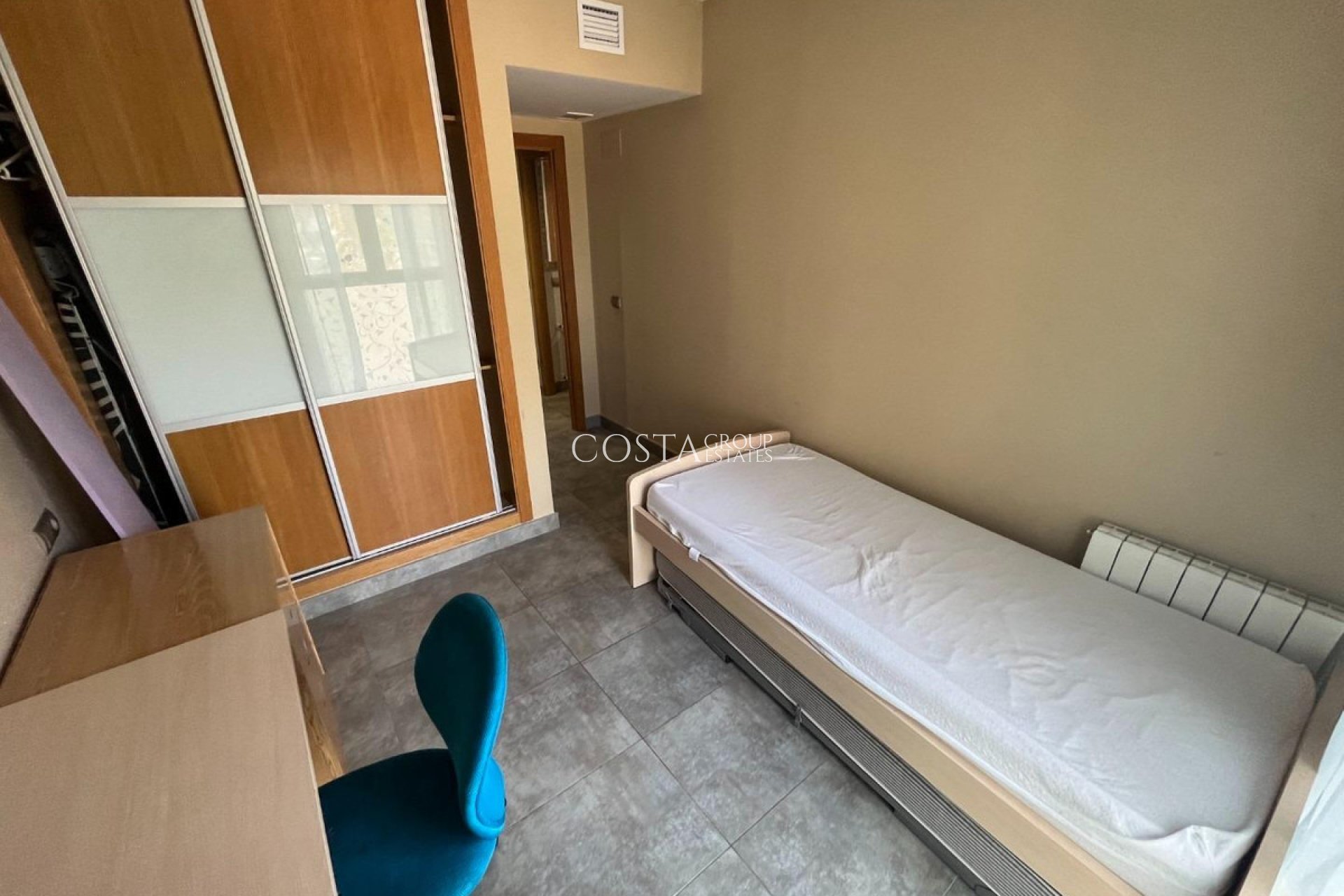 Odsprzedaż - Apartments -
Alicante - Alicante Centro