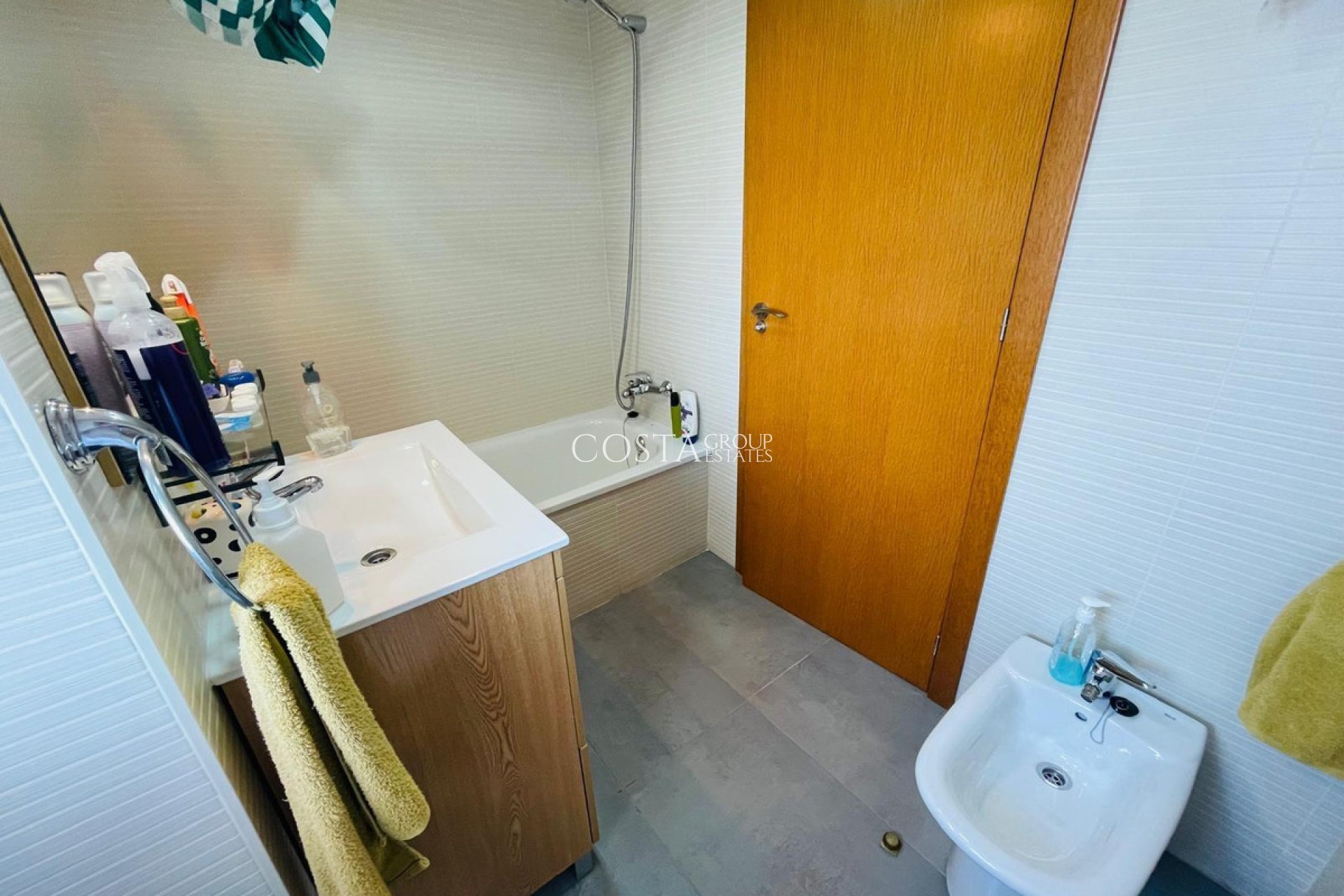Odsprzedaż - Apartments -
Alicante - Alicante Centro