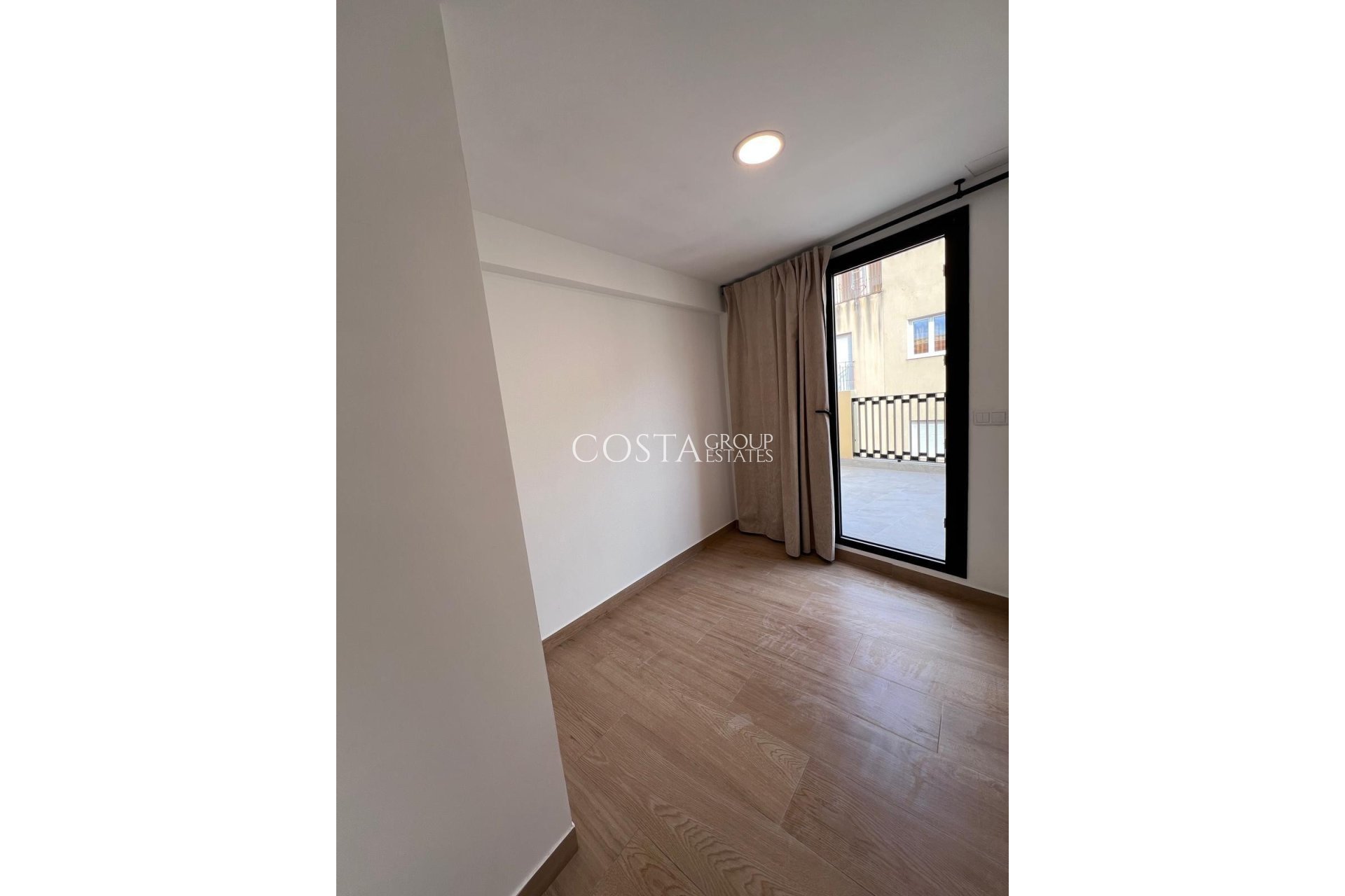 Odsprzedaż - Apartments -
Alicante - Alicante Centro