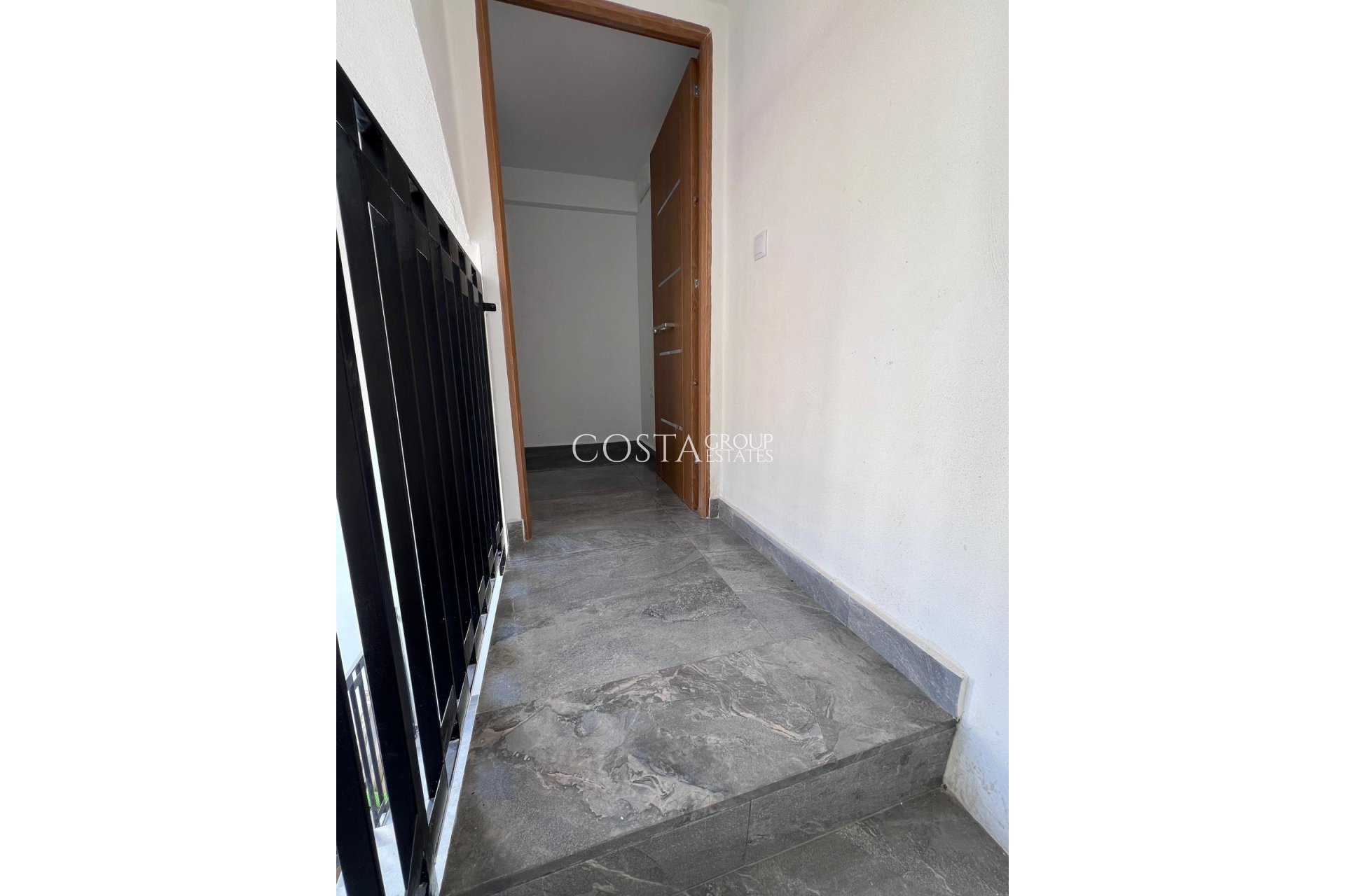 Odsprzedaż - Apartments -
Alicante - Alicante Centro