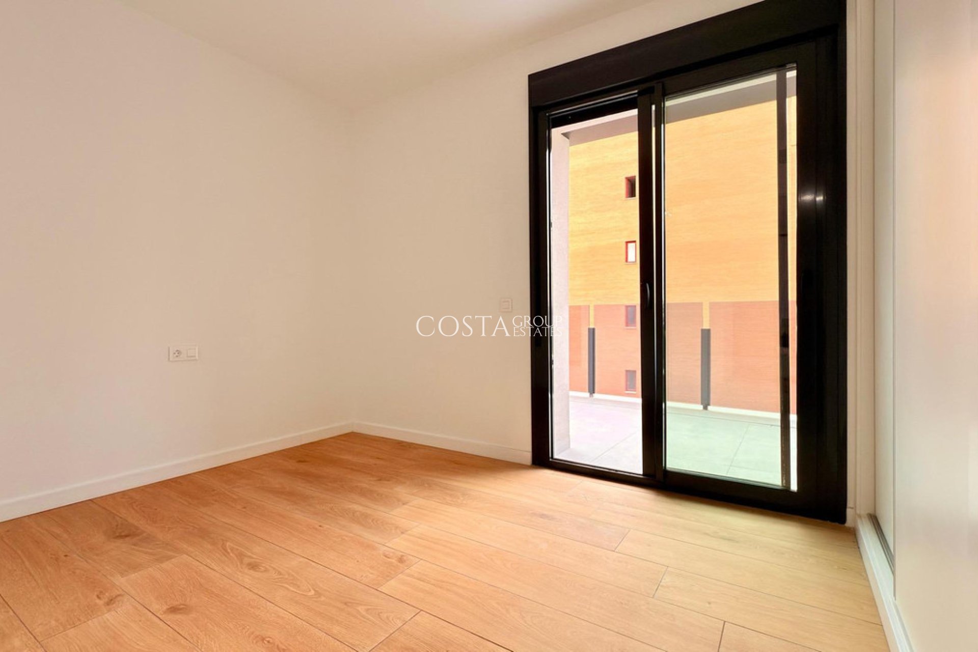 Odsprzedaż - Apartments -
Alicante - Alicante Centro