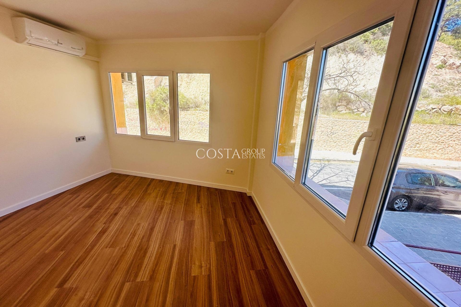 Odsprzedaż - Apartments -
Alicante - Alicante Centro