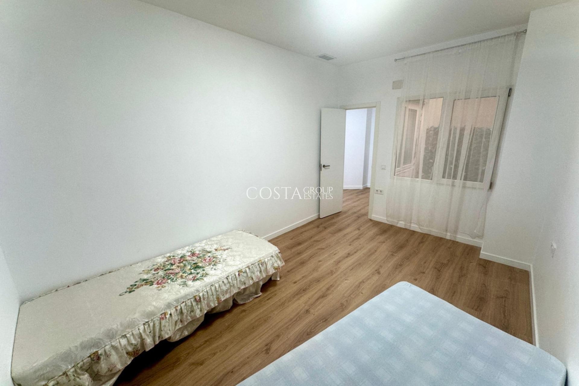 Odsprzedaż - Apartments -
Alicante - Alicante Centro