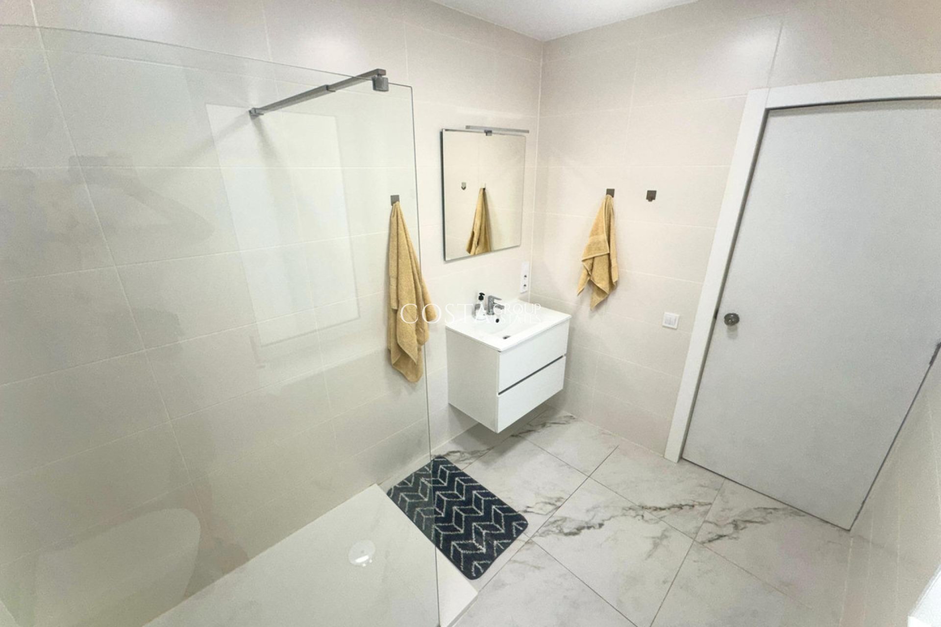 Odsprzedaż - Apartments -
Alicante - Alicante Centro