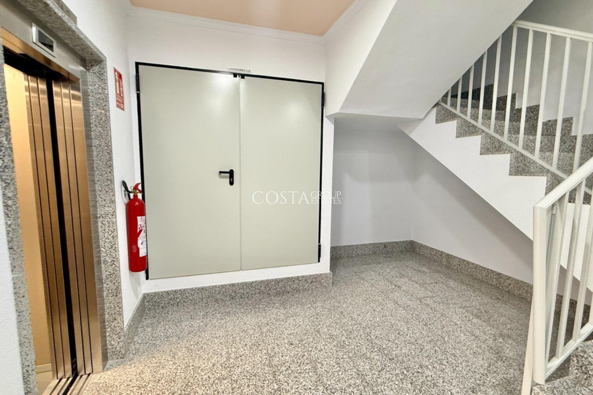 Odsprzedaż - Apartments -
Alicante - Alicante Centro