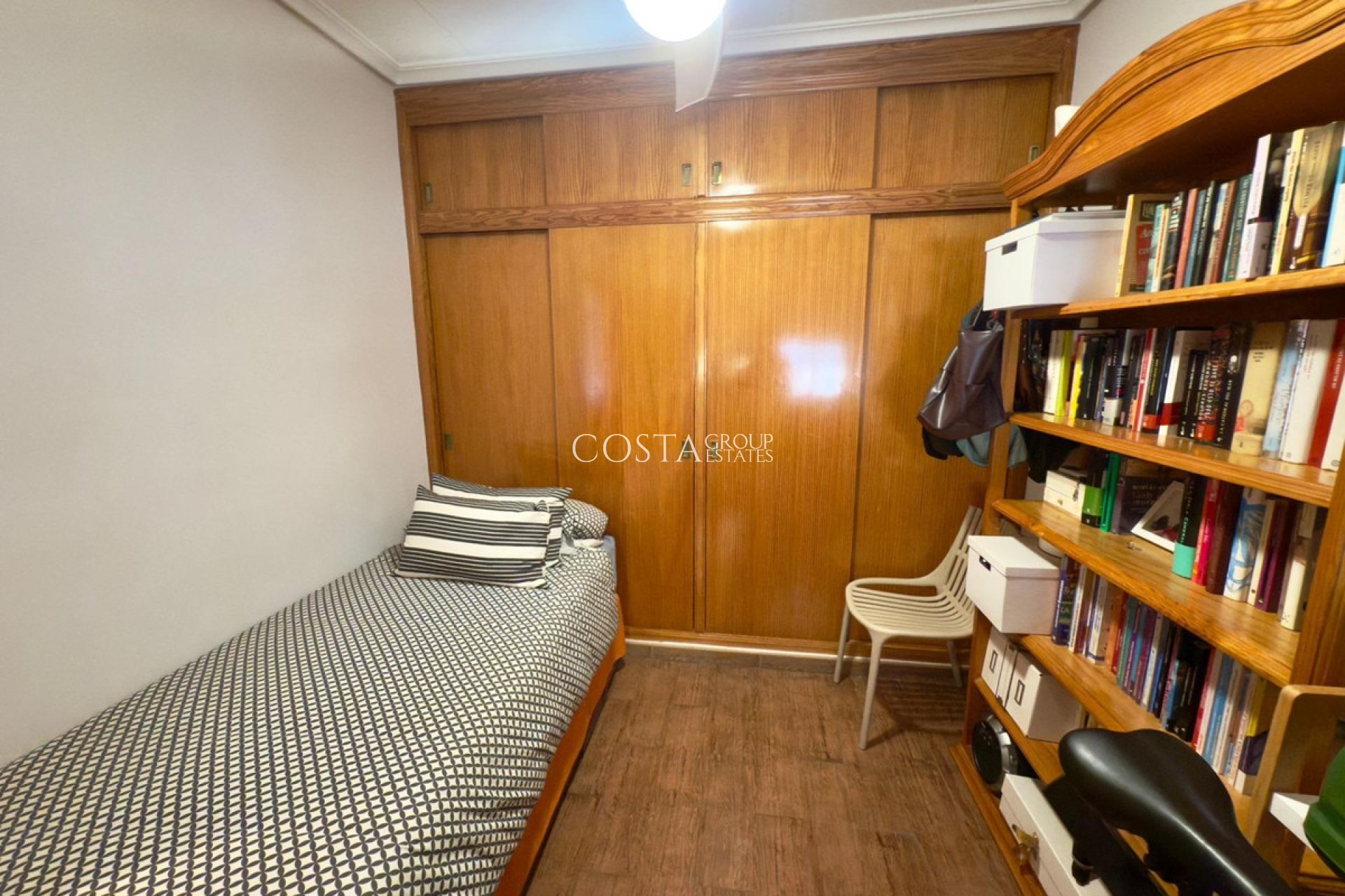 Odsprzedaż - Apartments -
Alicante - Alicante Centro