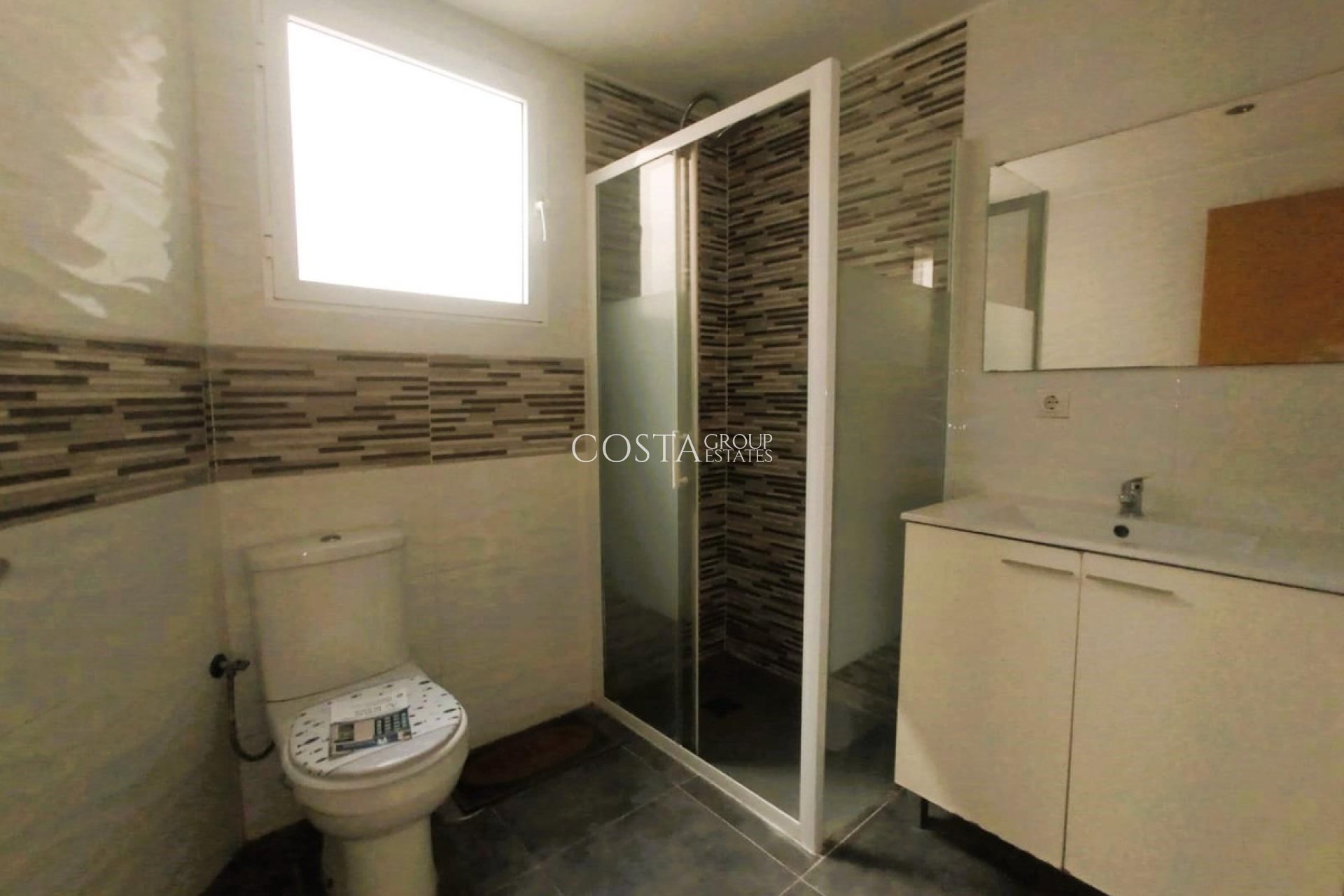 Odsprzedaż - Apartments -
Alicante - Alicante Centro