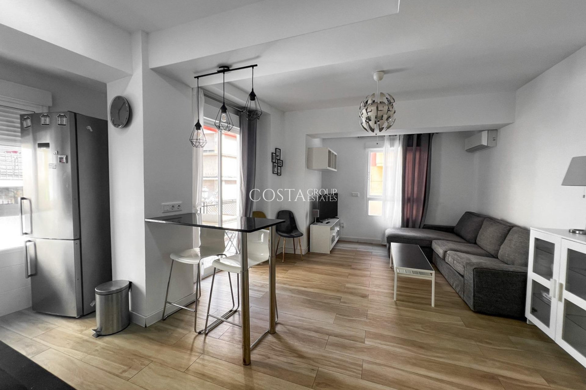 Odsprzedaż - Apartments -
Alicante - Alicante Centro