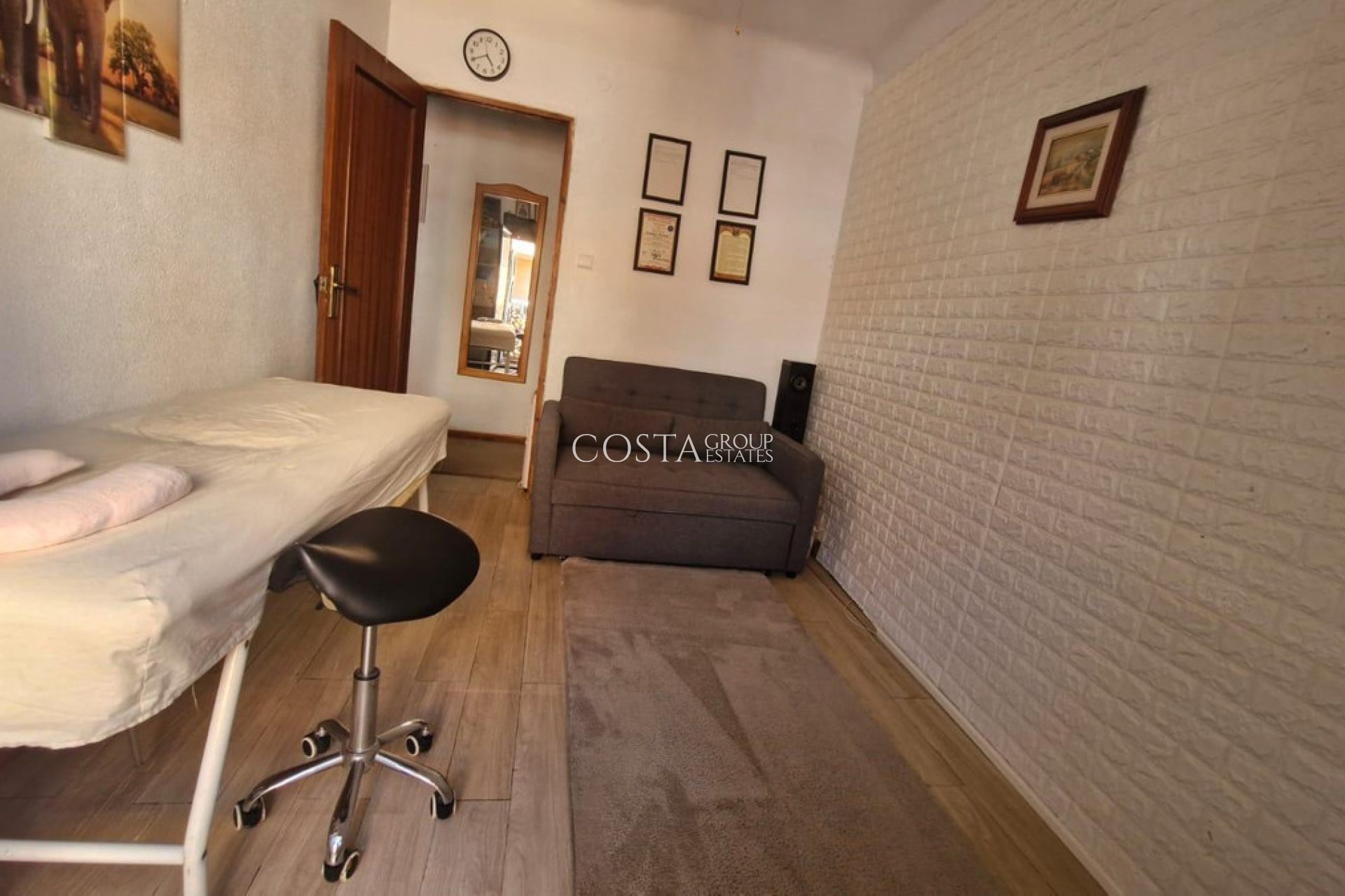 Odsprzedaż - Apartments -
Alicante - Alicante Centro