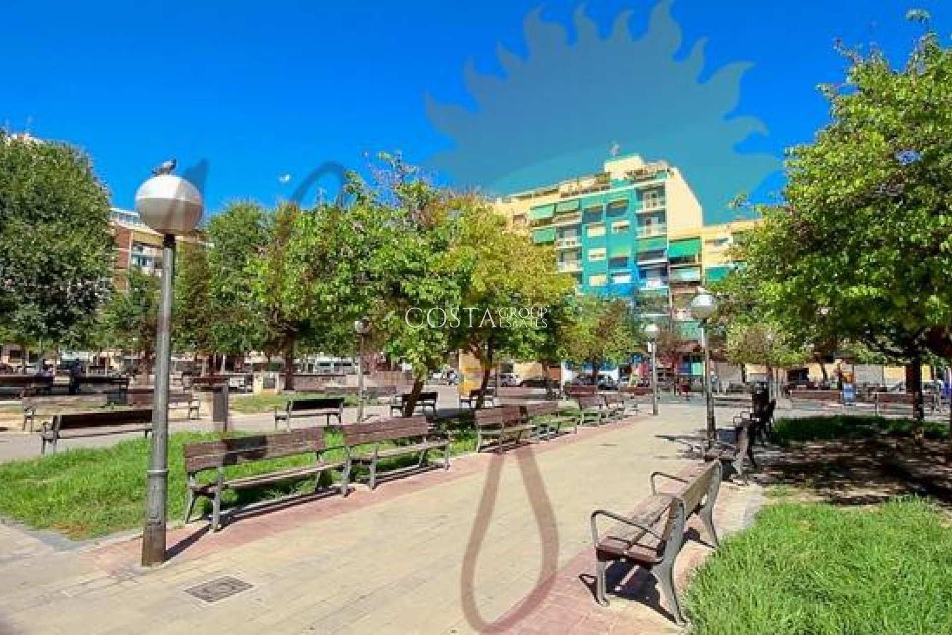 Odsprzedaż - Apartments -
Alicante - Alicante Centro