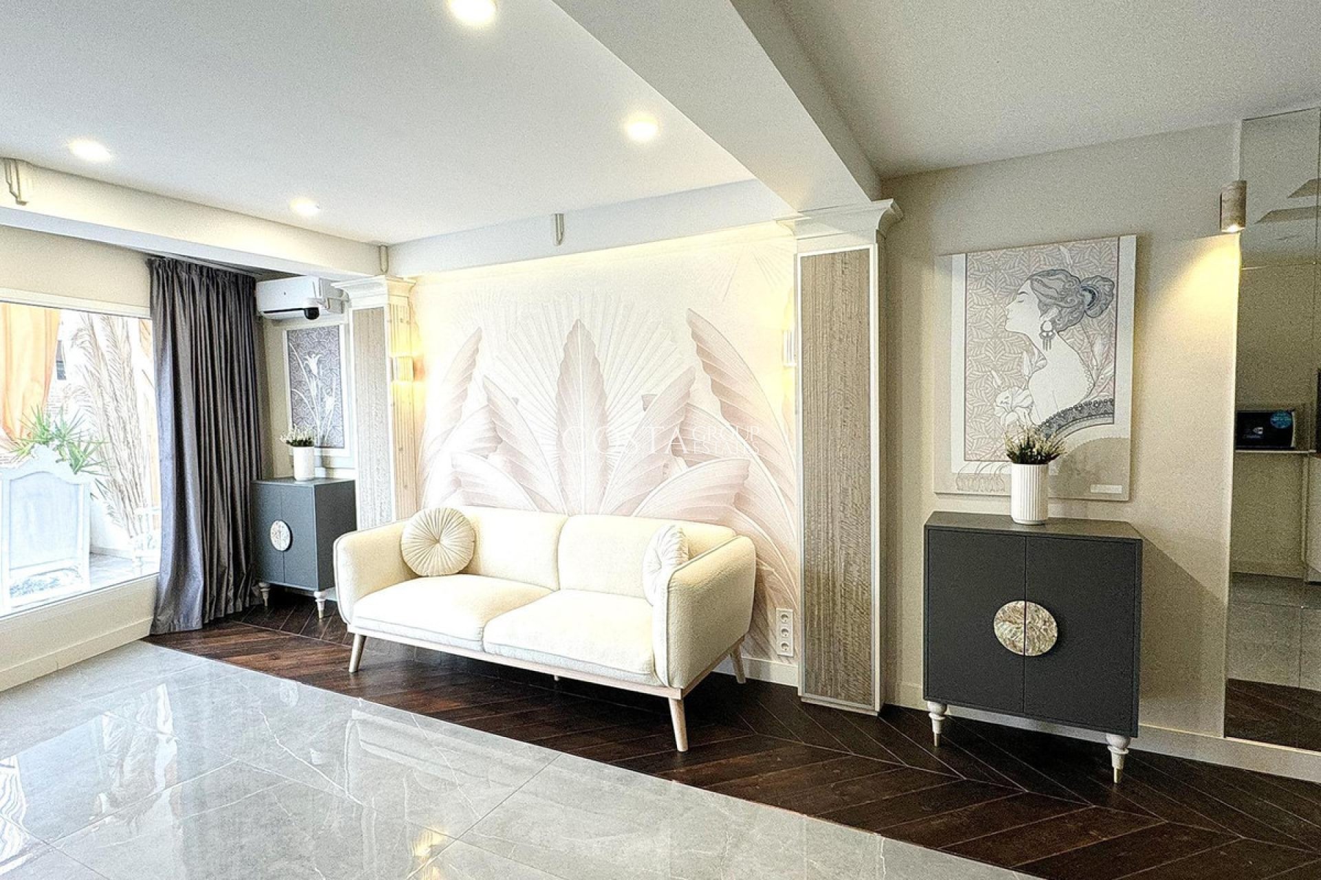 Odsprzedaż - Apartments -
Alicante - Alicante Centro