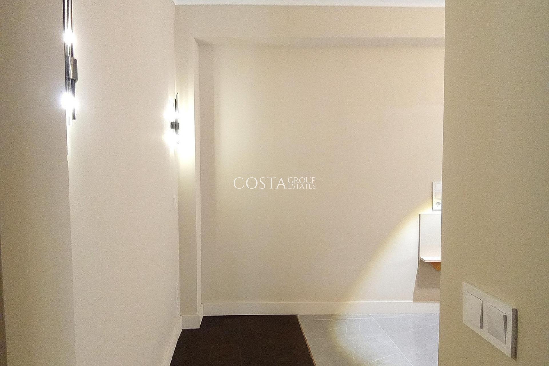 Odsprzedaż - Apartments -
Alicante - Alicante Centro