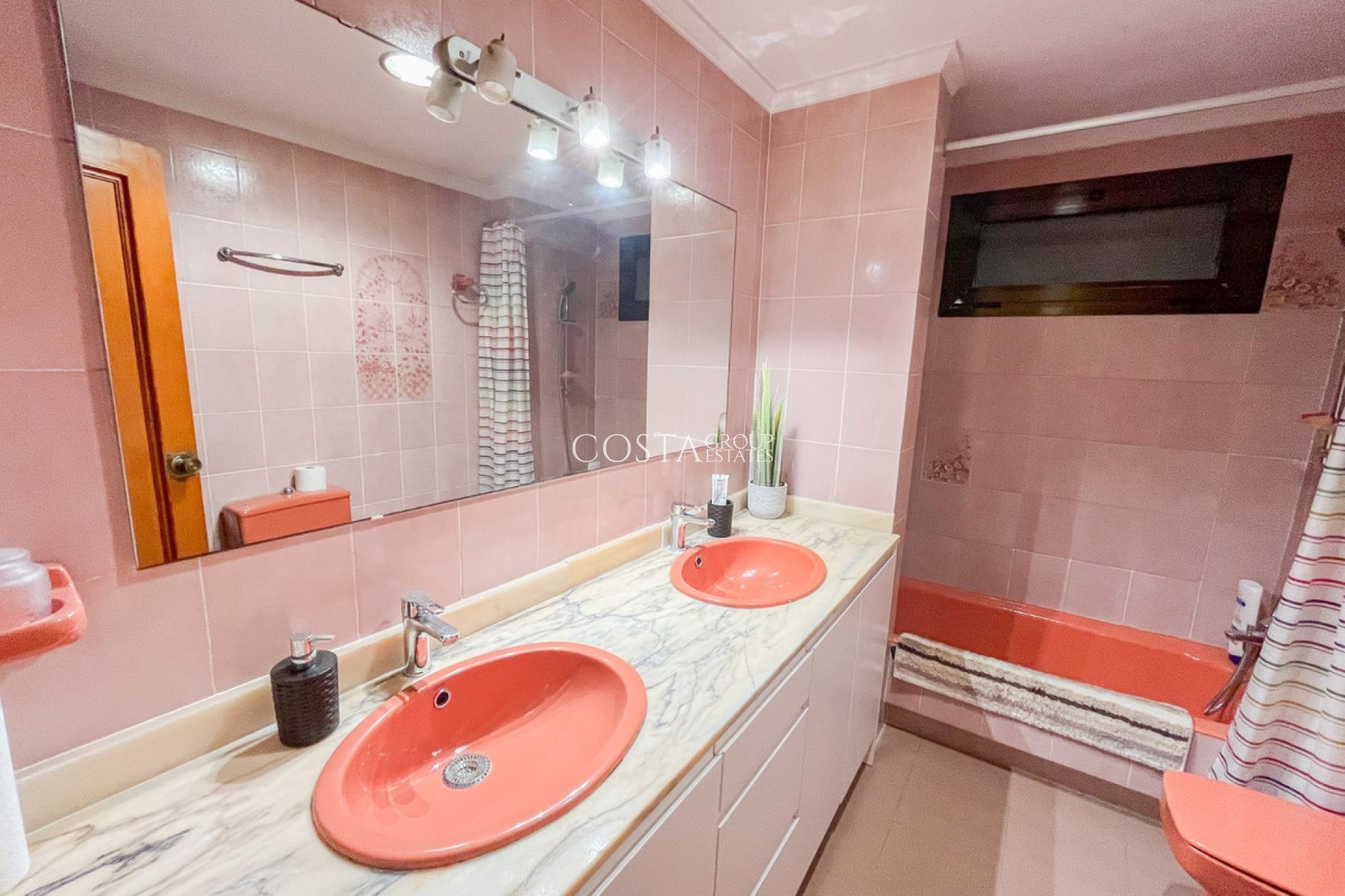 Odsprzedaż - Apartments -
Alicante - Alicante Centro