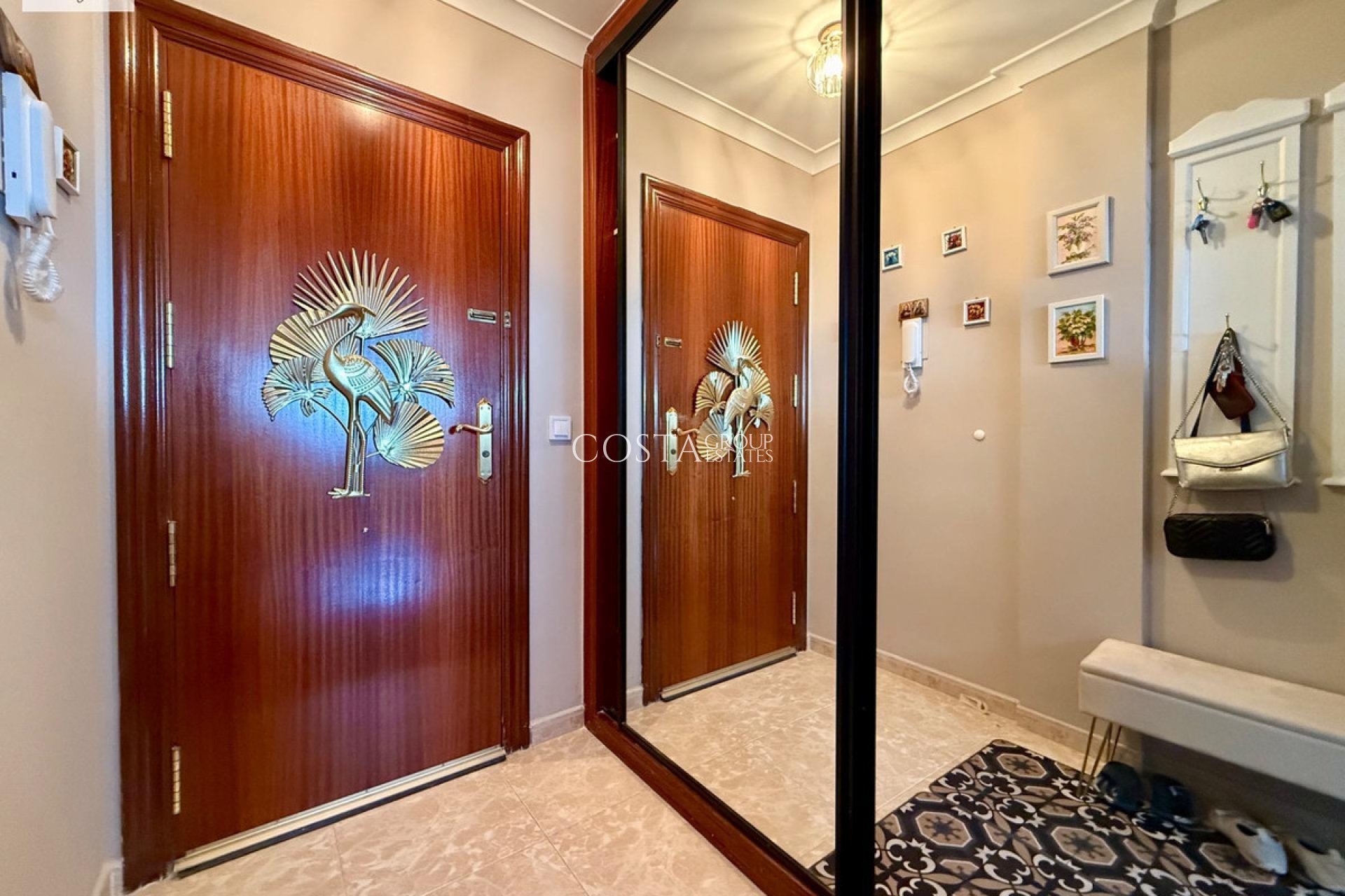 Odsprzedaż - Apartments -
Alicante - Alicante Centro