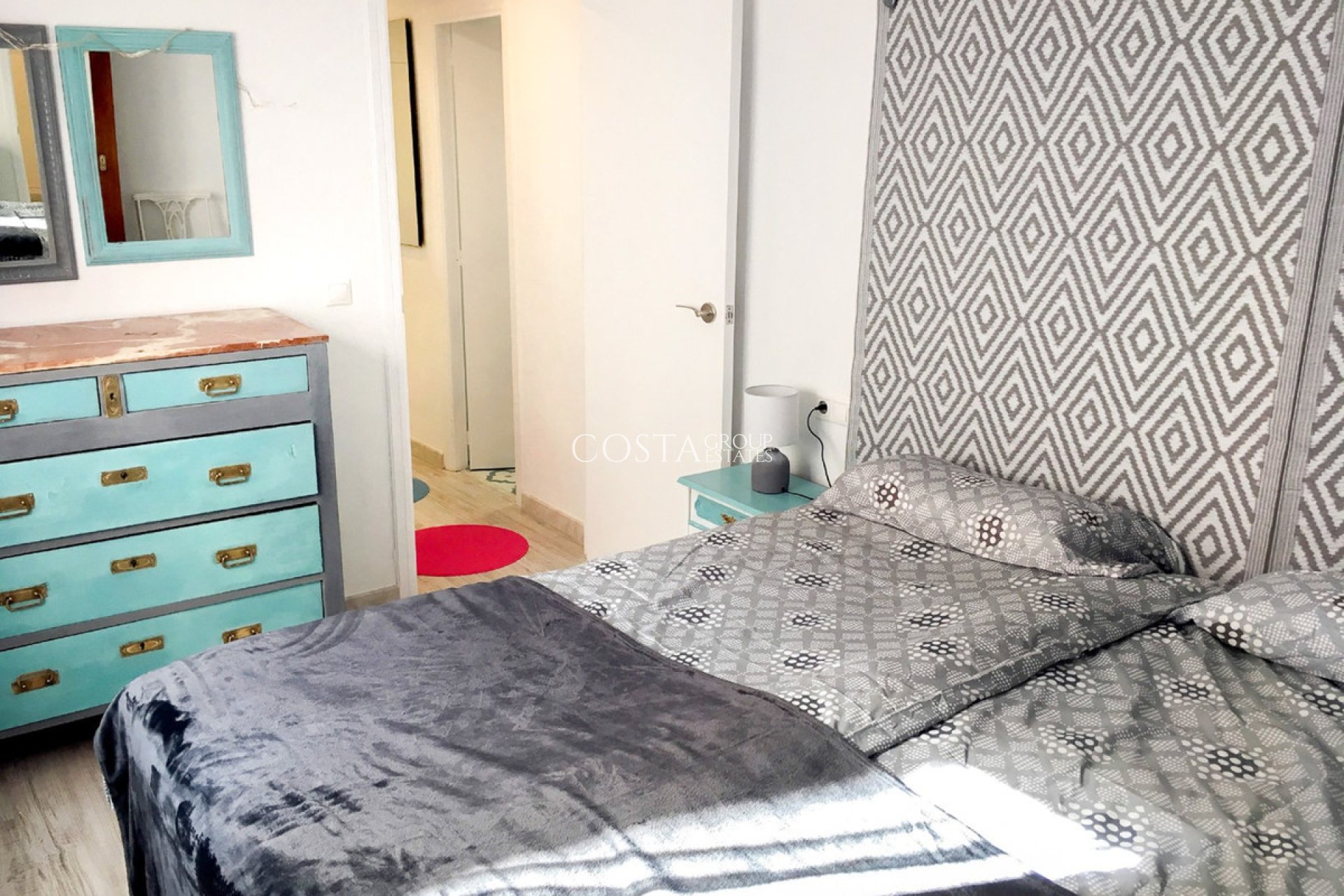 Odsprzedaż - Apartments -
Alicante - Alicante Centro