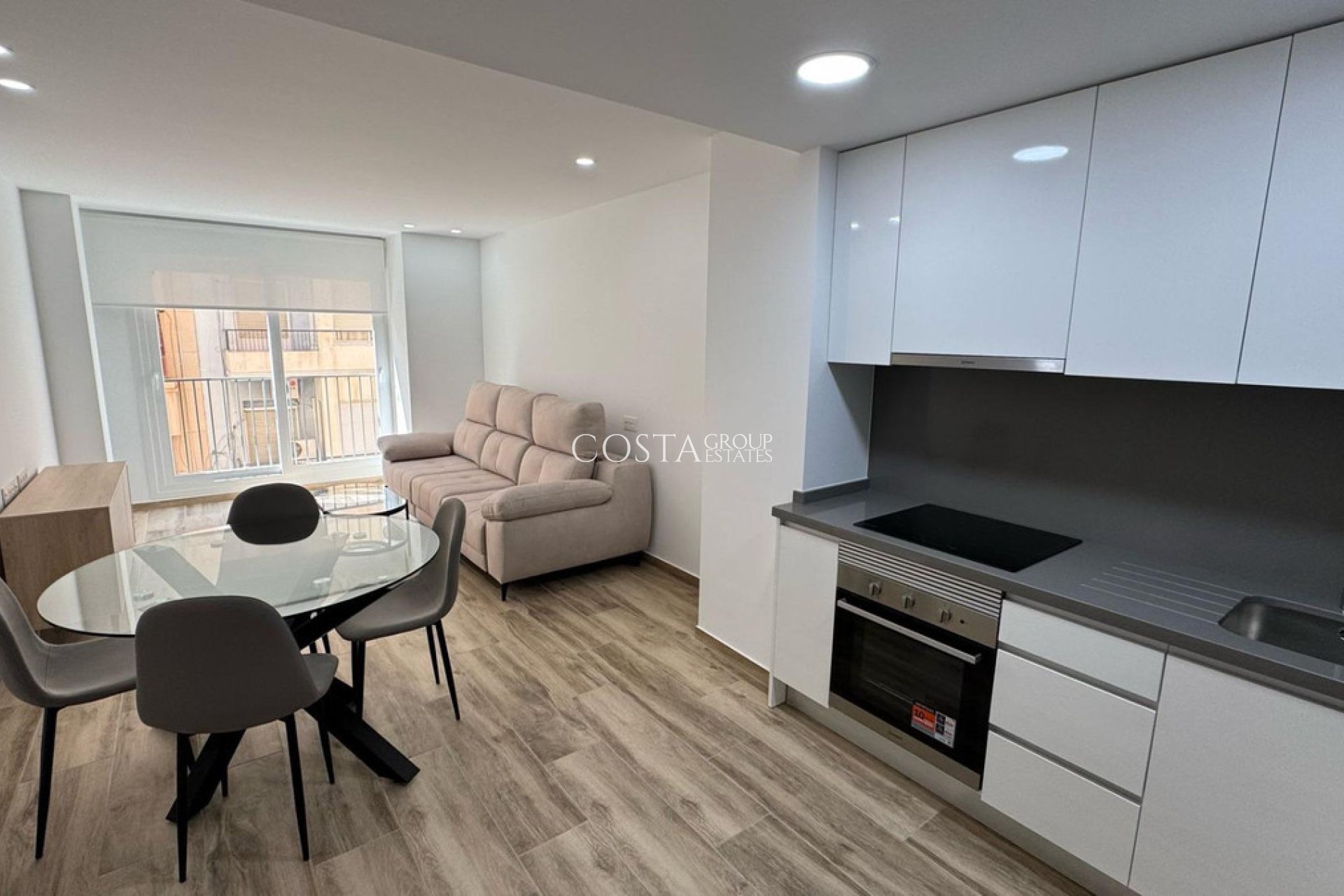 Odsprzedaż - Apartments -
Alicante - Alicante Centro