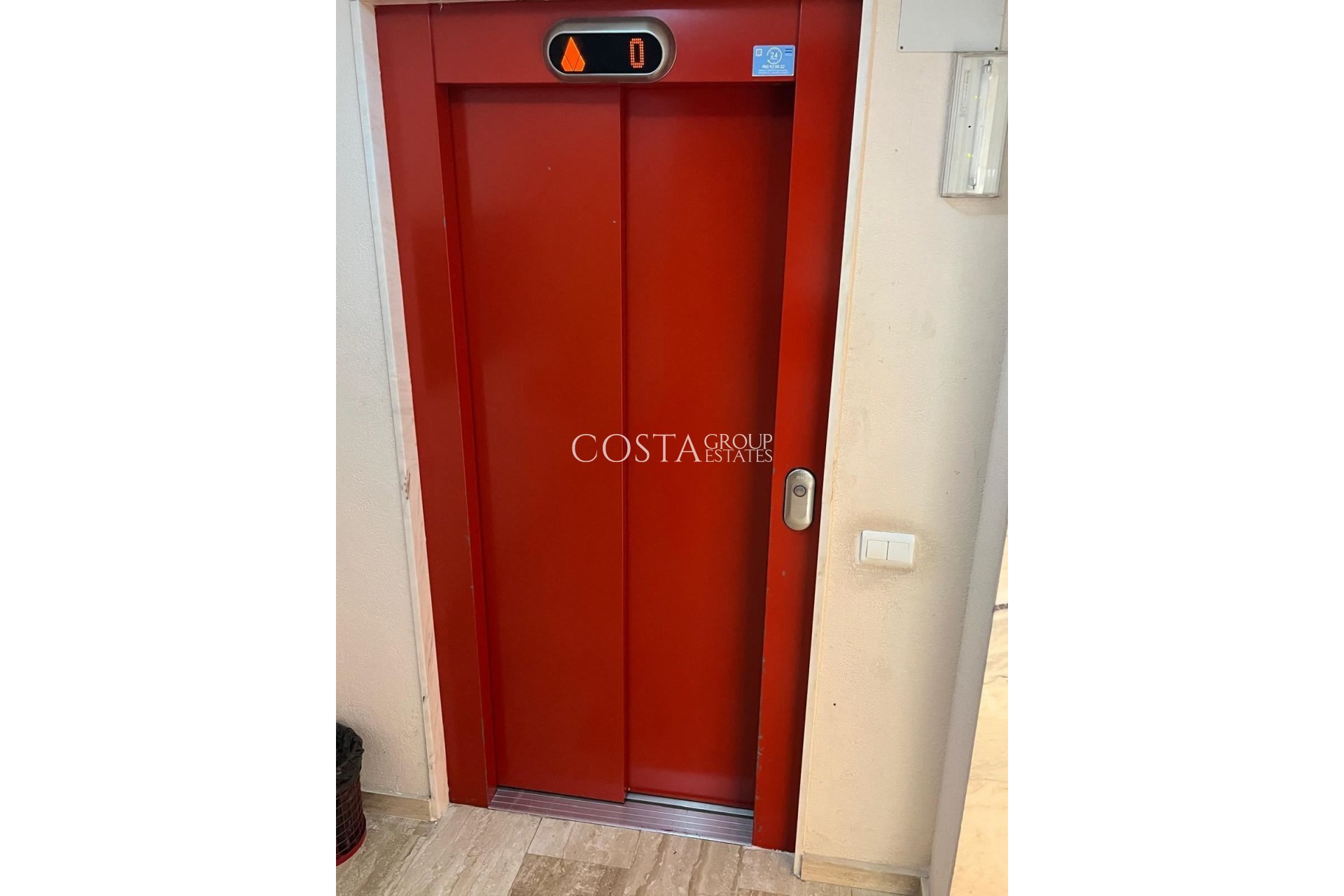 Odsprzedaż - Apartments -
Alicante City - Alicante City Centro