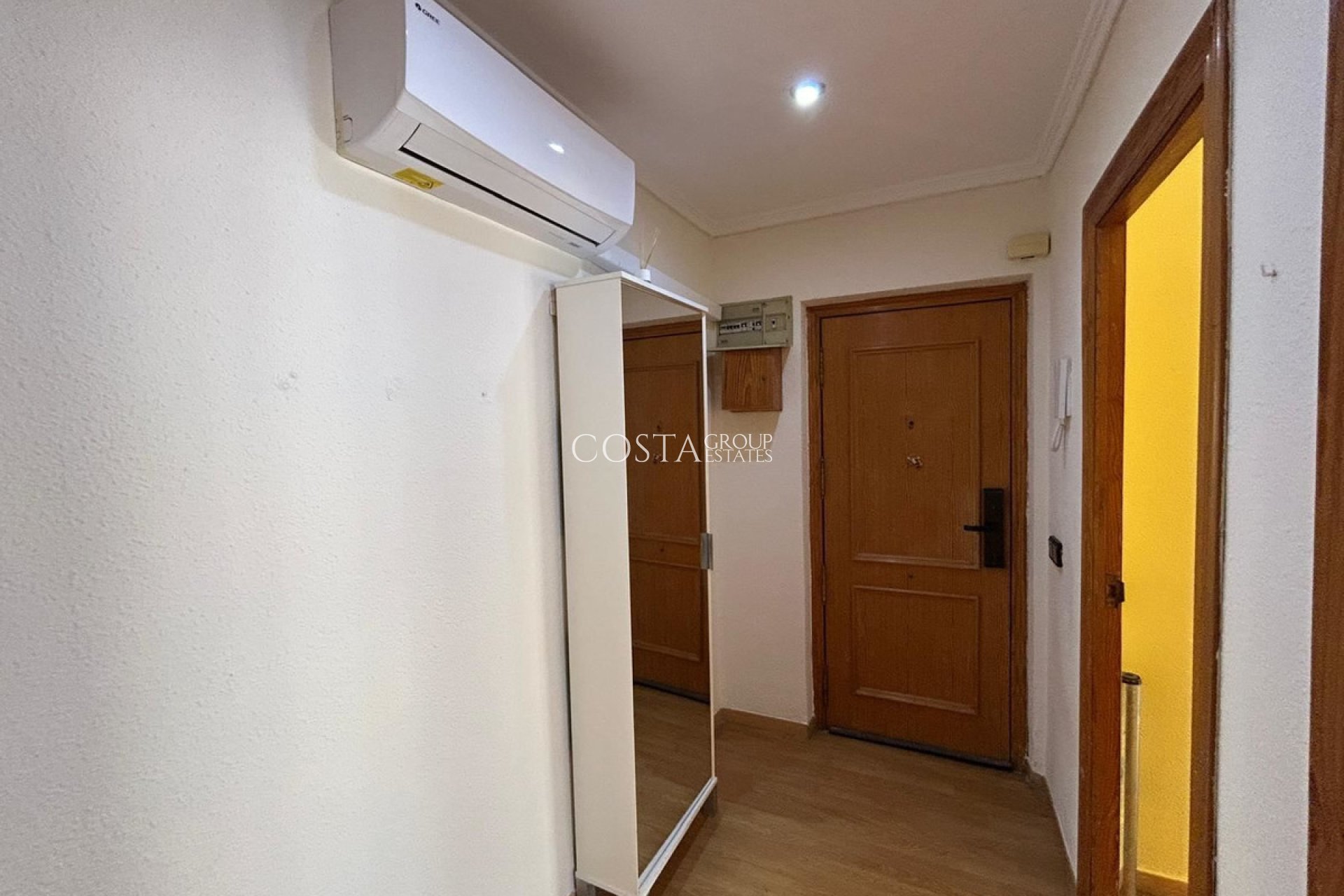 Odsprzedaż - Apartments -
Alicante City - Alicante City Centro