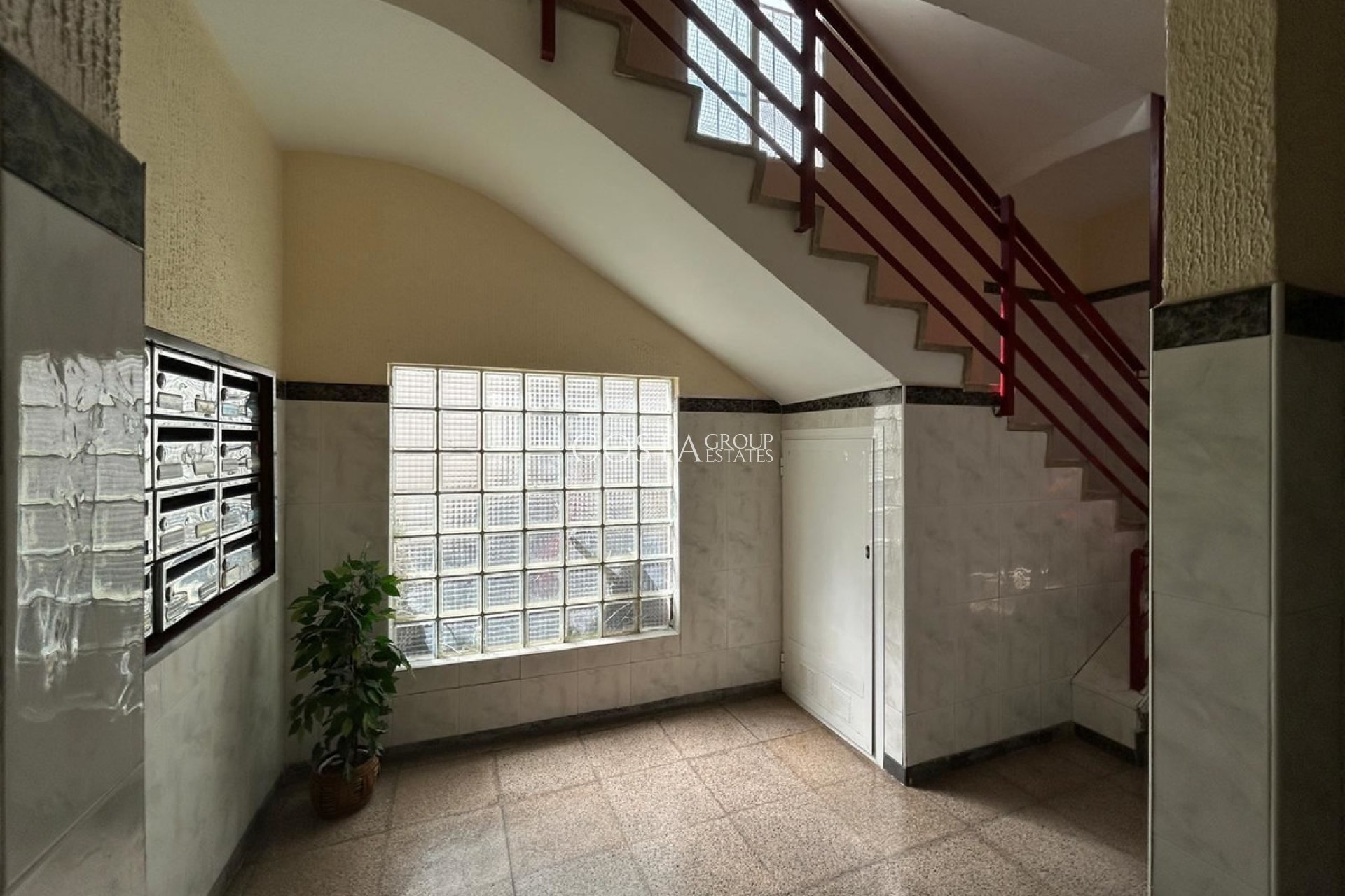 Odsprzedaż - Apartments -
Alicante City - Alicante City Centro