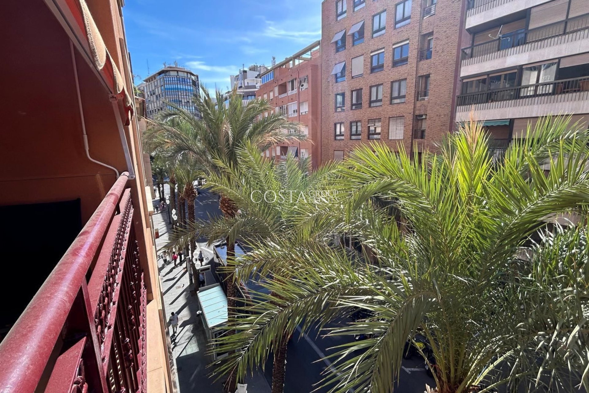 Odsprzedaż - Apartments -
Alicante City - Alicante City Centro