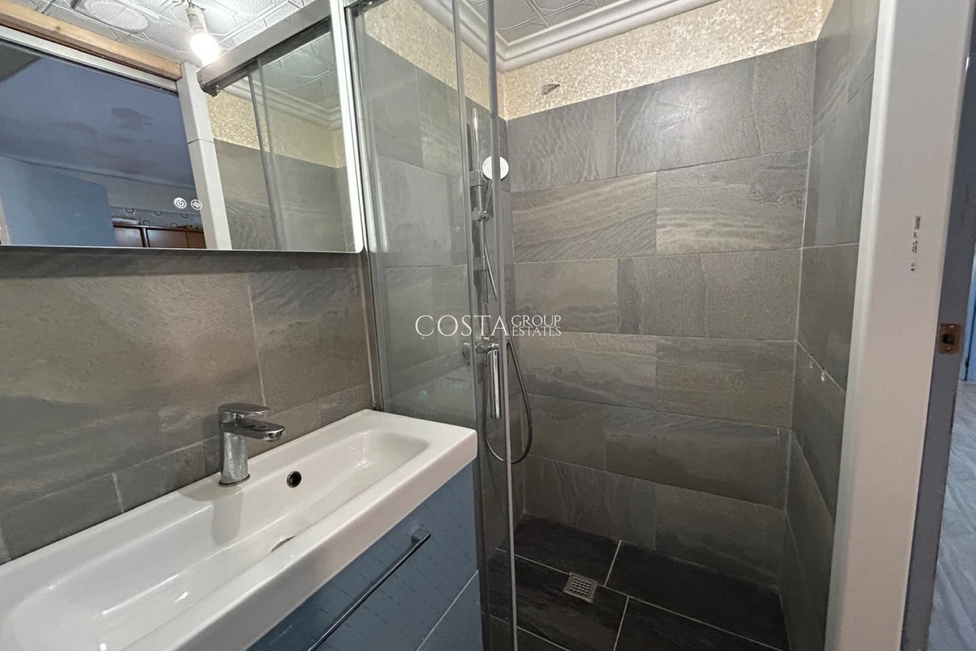 Odsprzedaż - Apartments -
Alicante City - Alicante City Centro