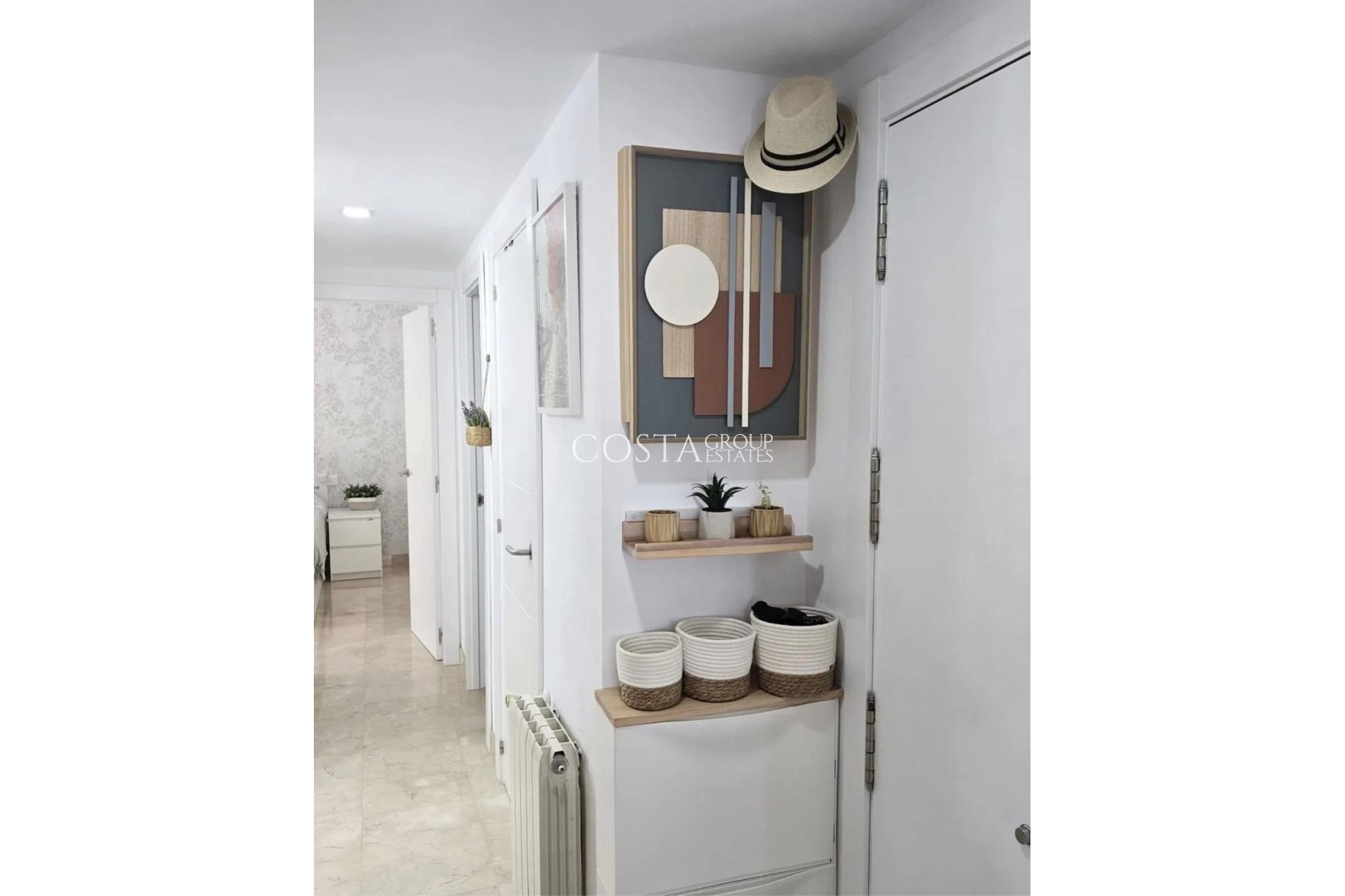 Odsprzedaż - Apartments -
Alicante City - Alicante City Centro