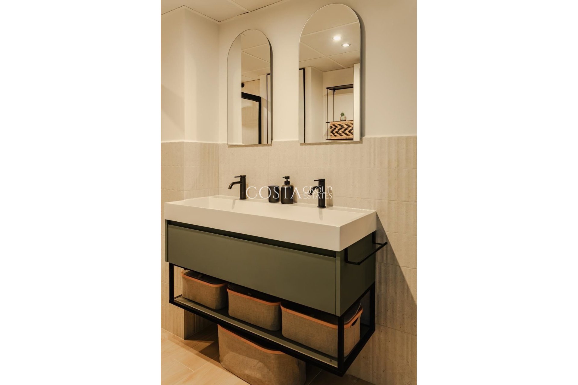 Odsprzedaż - Apartments -
Alicante City - Alicante City Centro