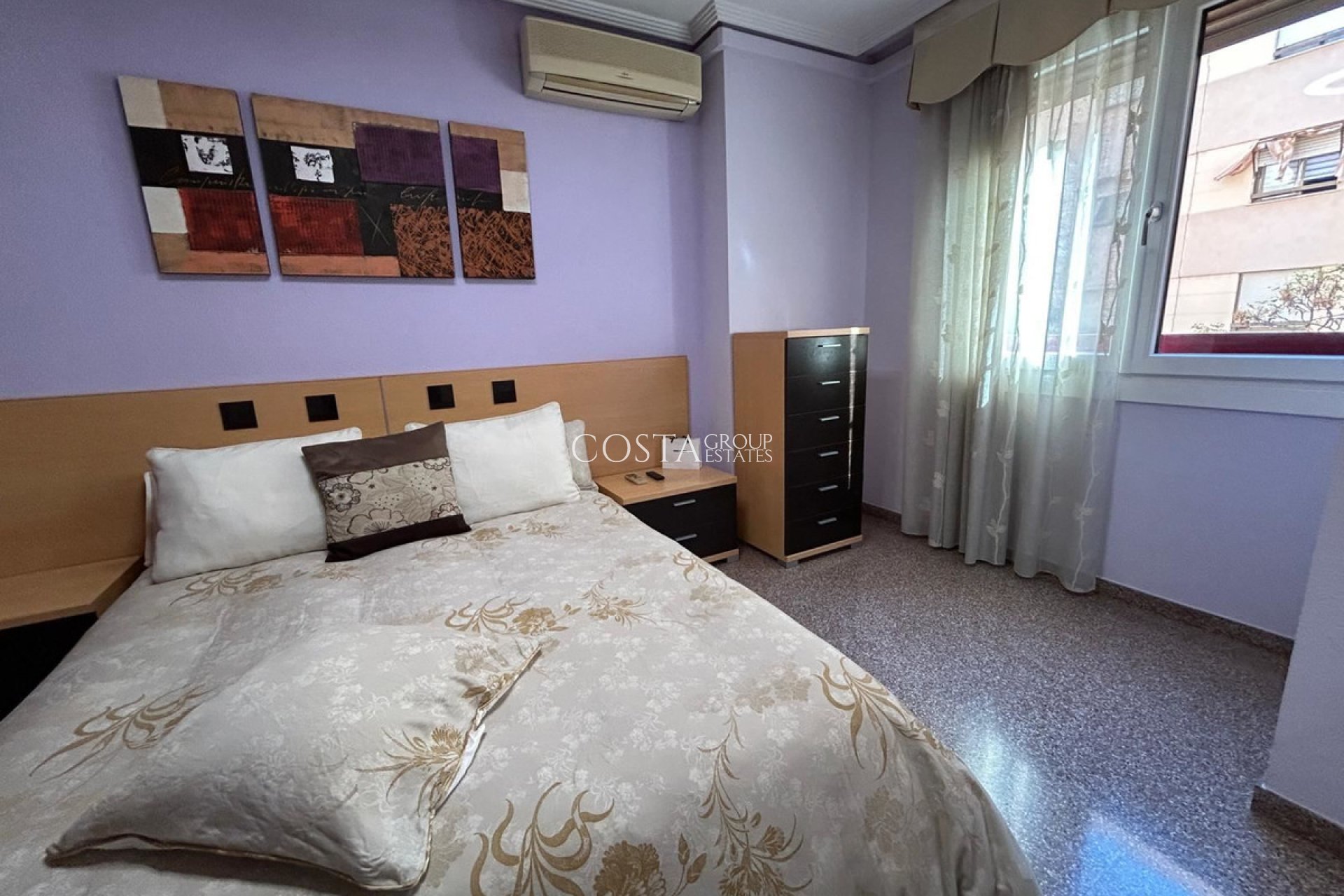 Odsprzedaż - Apartments -
Alicante City - Alicante City Centro