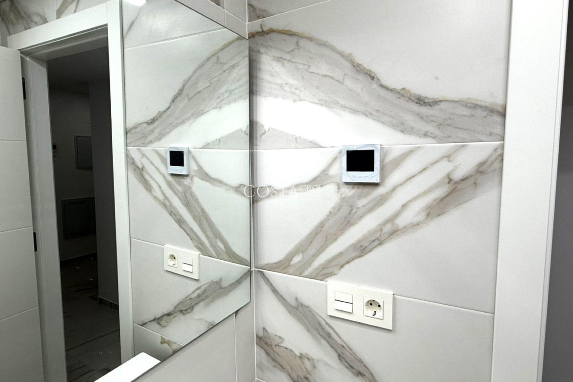 Odsprzedaż - Apartments -
Alicante City - Parque de las Naciones