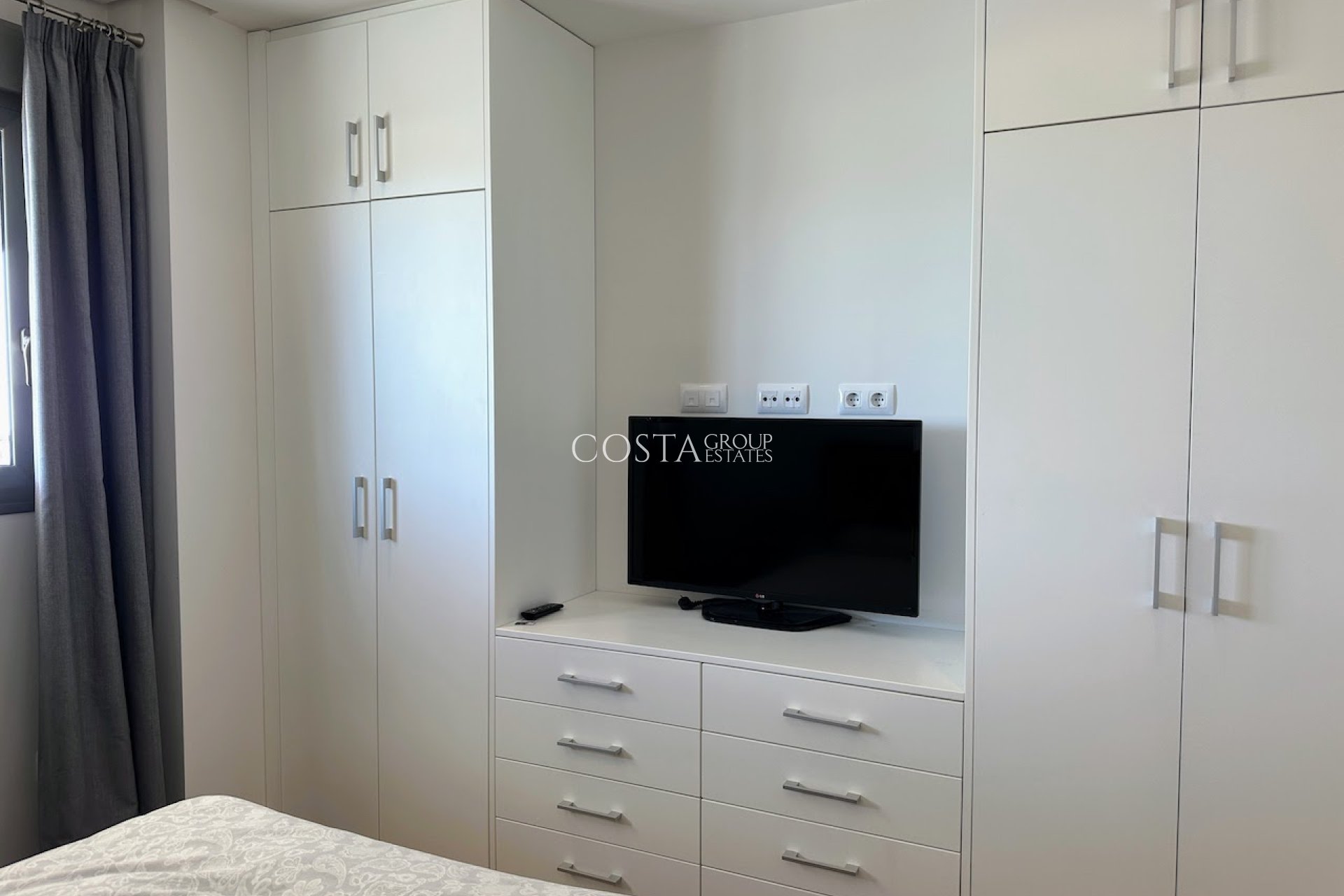 Odsprzedaż - Apartments -
Orihuela Costa - La Zenia