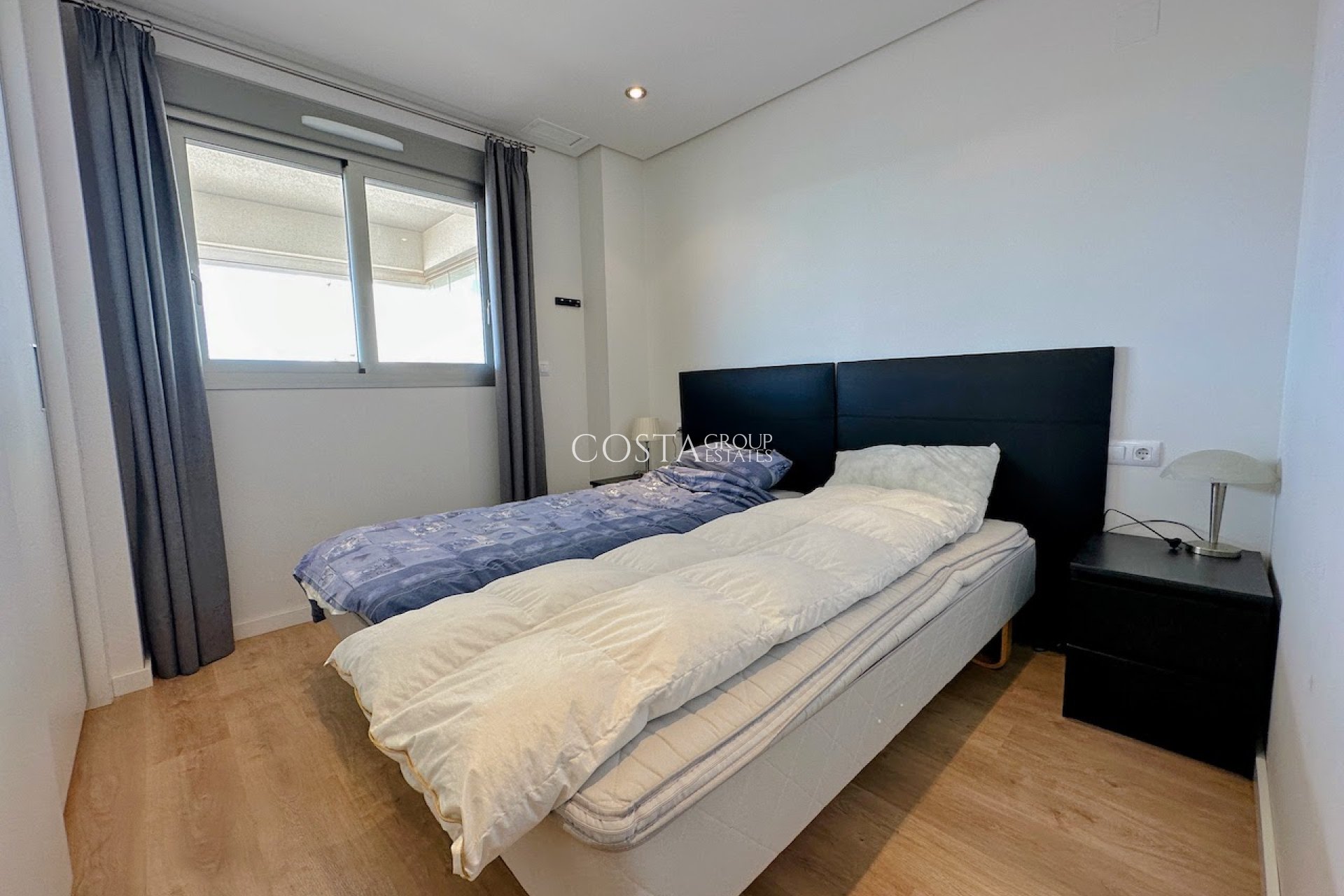 Odsprzedaż - Apartments -
Orihuela Costa - La Zenia
