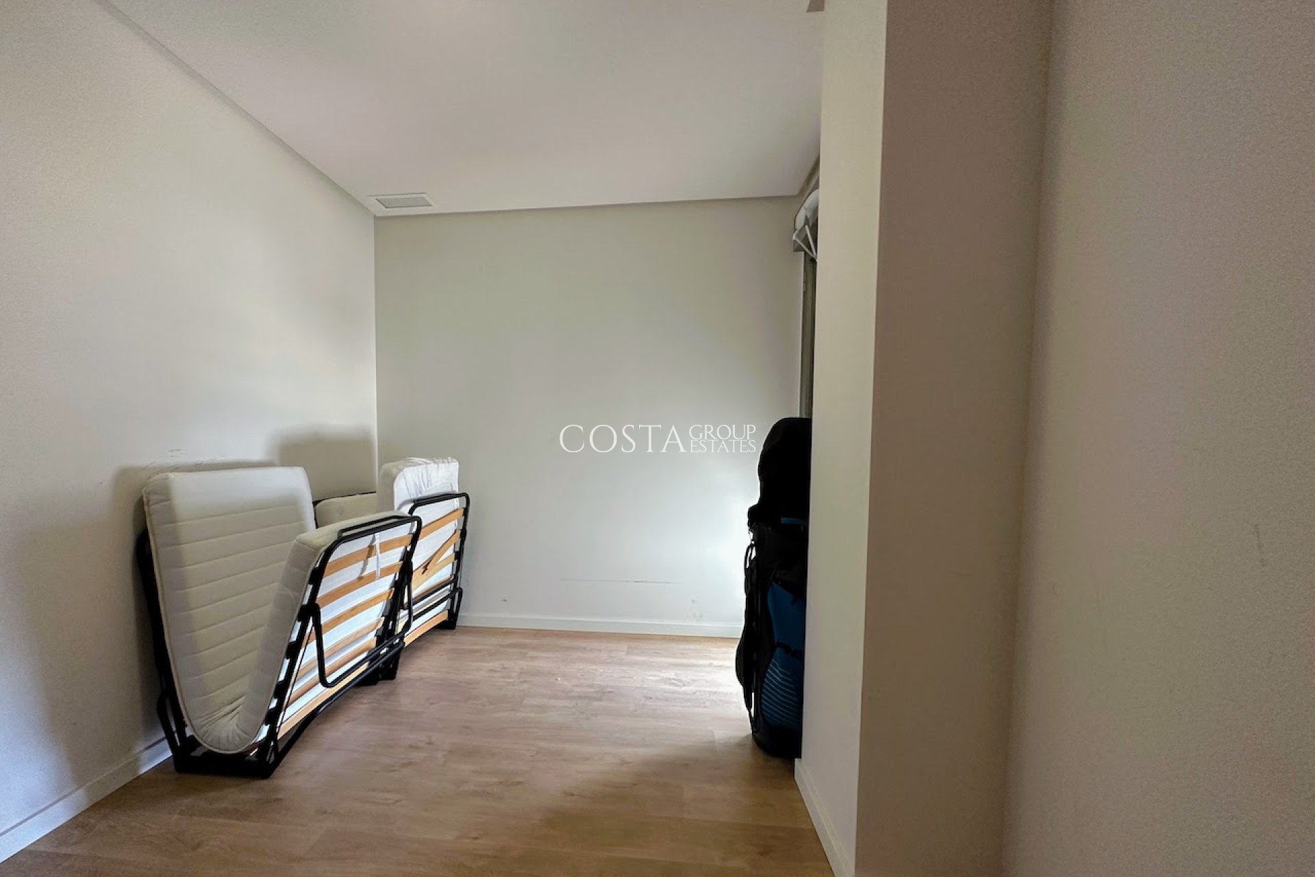 Odsprzedaż - Apartments -
Orihuela Costa - La Zenia
