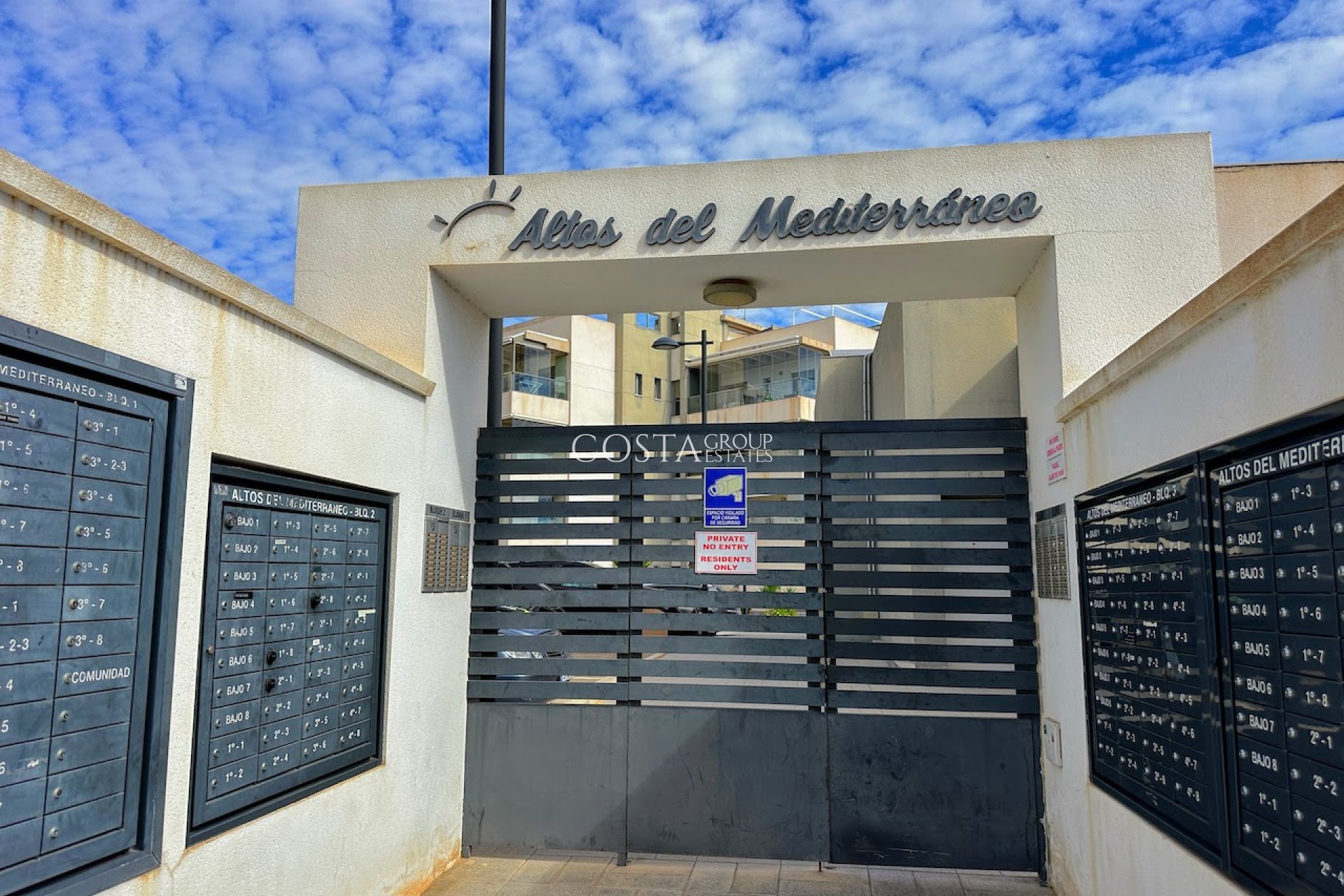 Odsprzedaż - Apartments -
Orihuela Costa - La Zenia