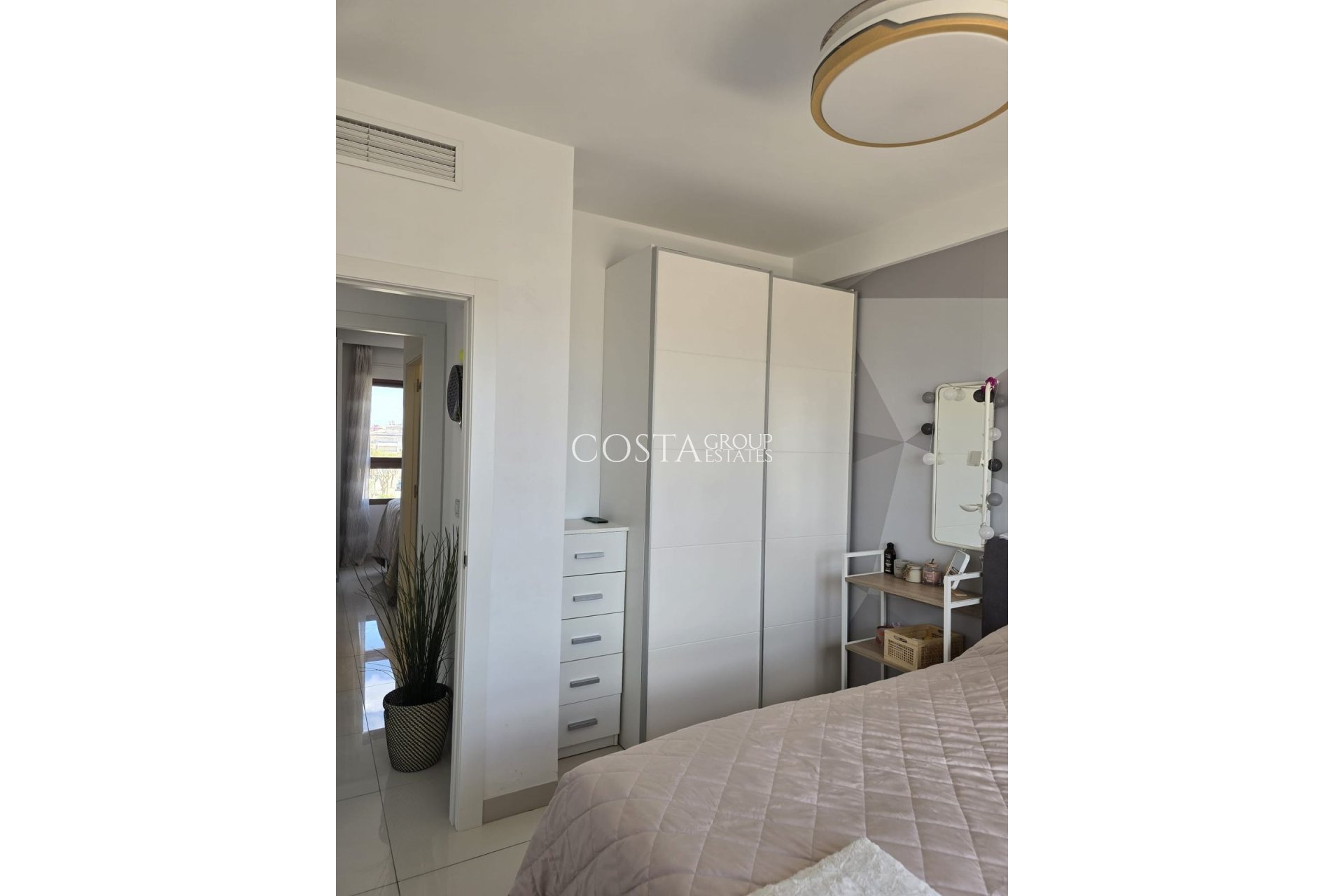 Odsprzedaż - Apartments -
Orihuela Costa - Mil Palmeras