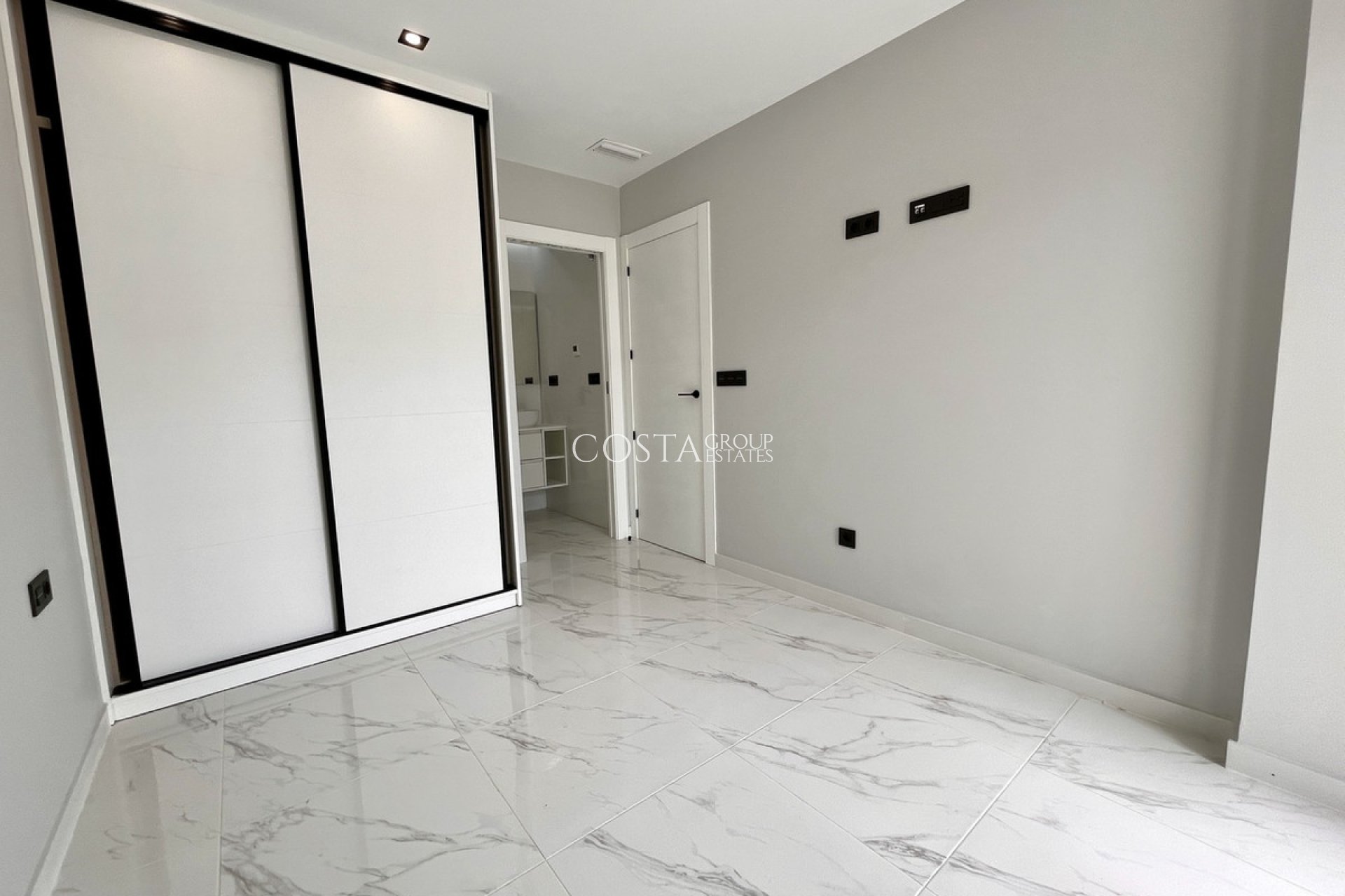 Odsprzedaż - Apartments -
Orihuela Costa - Playa Flamenca