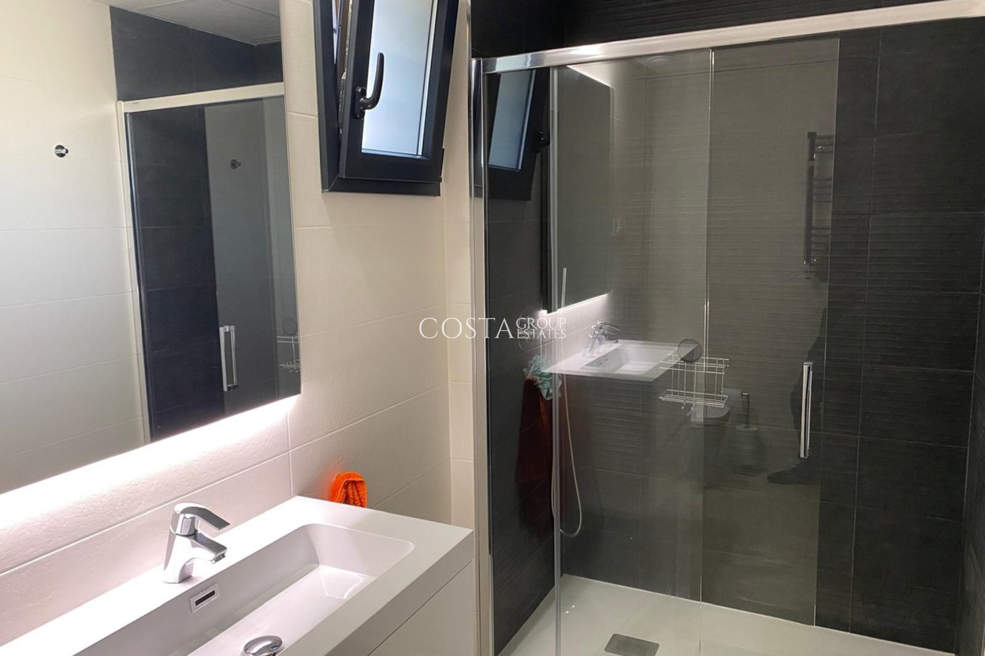 Odsprzedaż - Apartments -
Orihuela Costa - Playa Flamenca