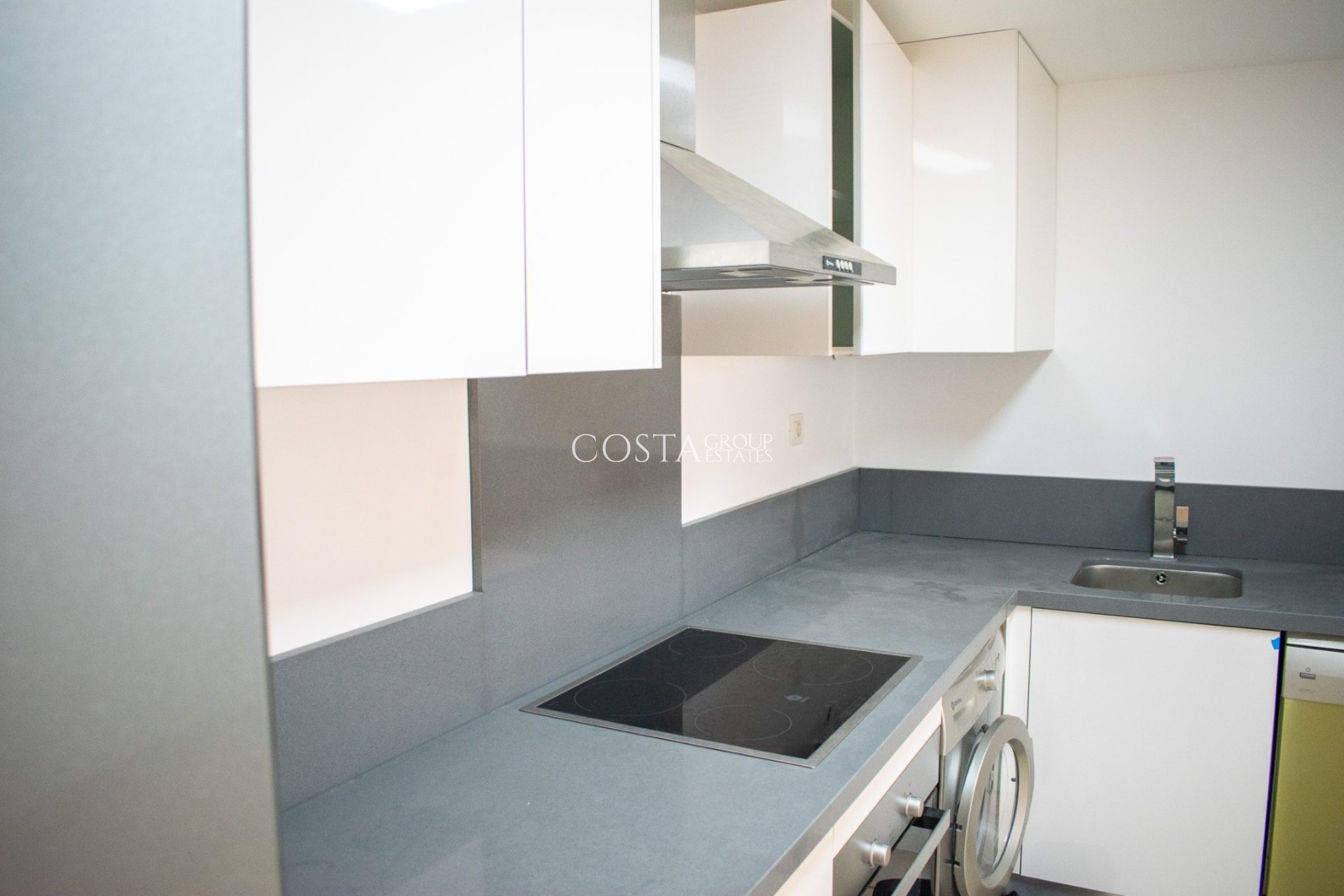 Odsprzedaż - Apartments -
Orihuela Costa - Punta Prima