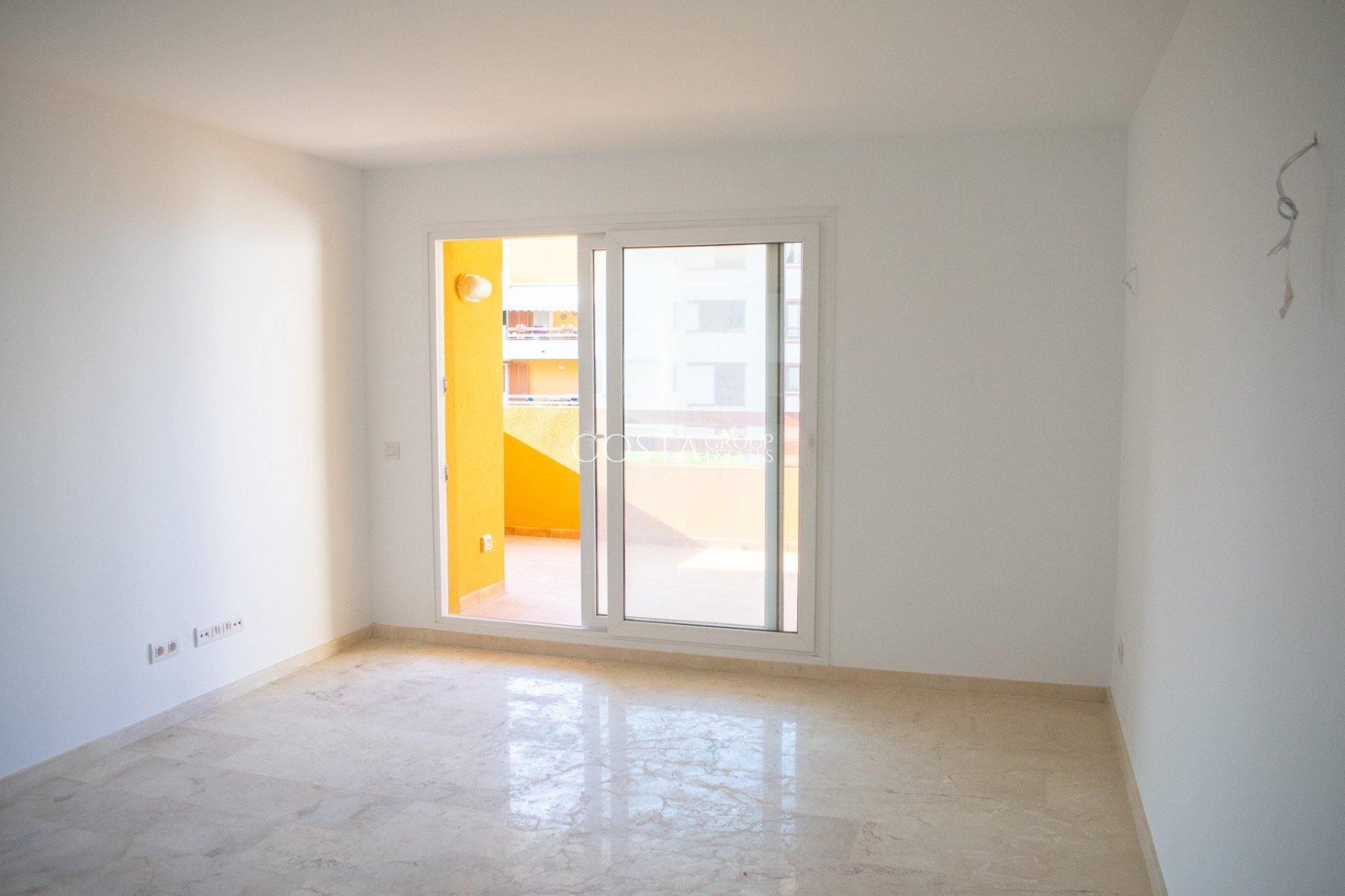 Odsprzedaż - Apartments -
Orihuela Costa - Punta Prima