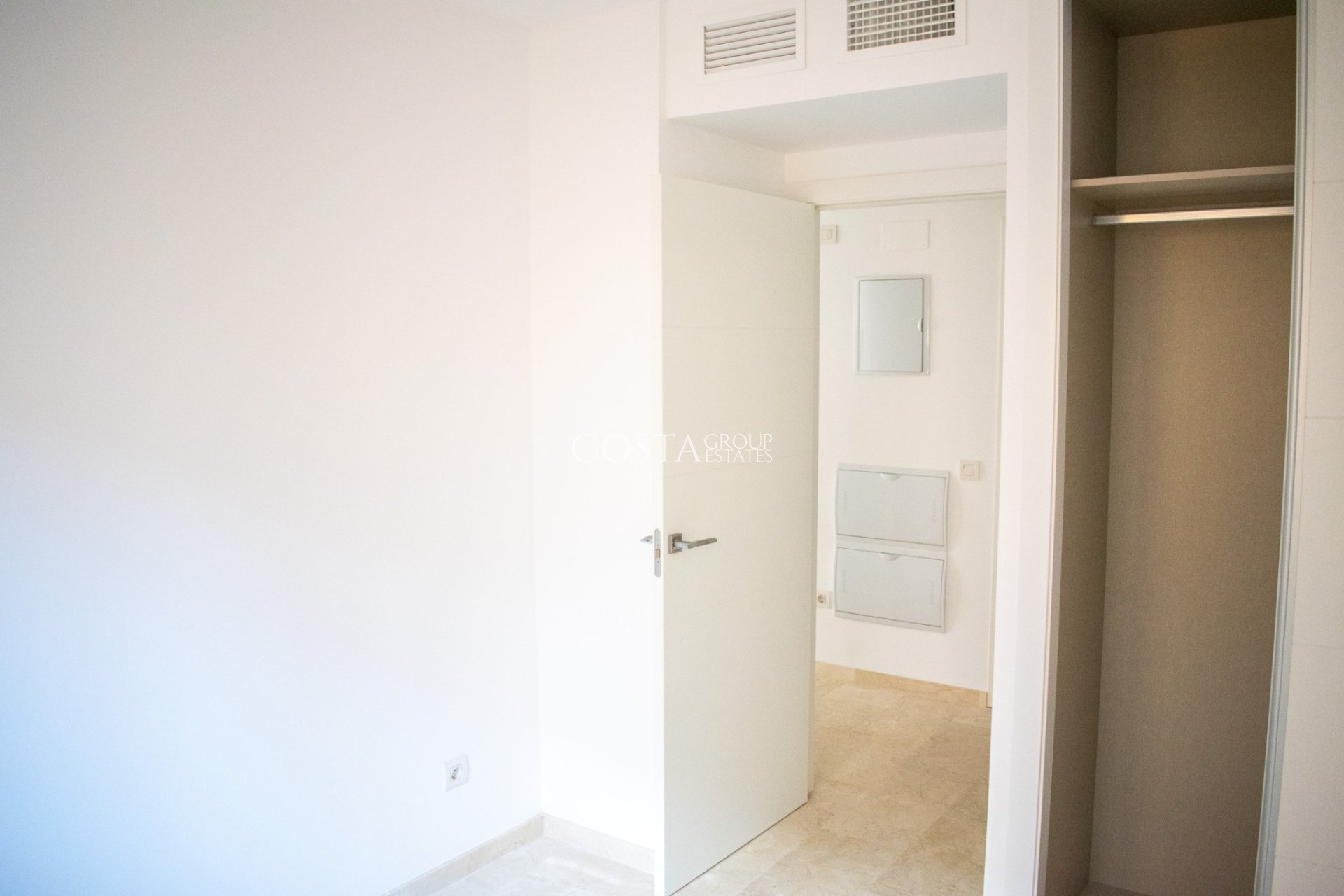 Odsprzedaż - Apartments -
Orihuela Costa - Punta Prima