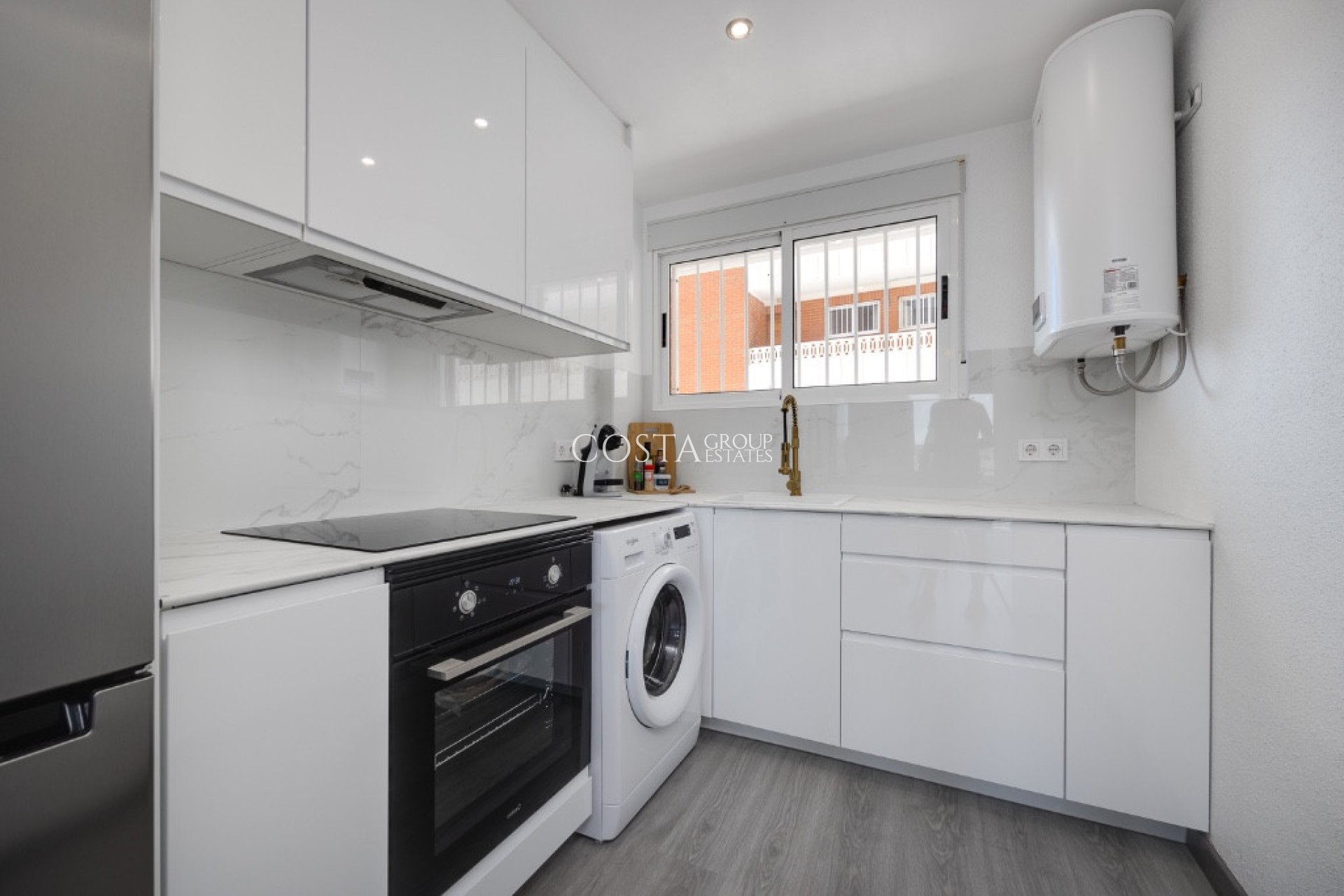 Odsprzedaż - Apartments -
Orihuela Costa - Punta Prima