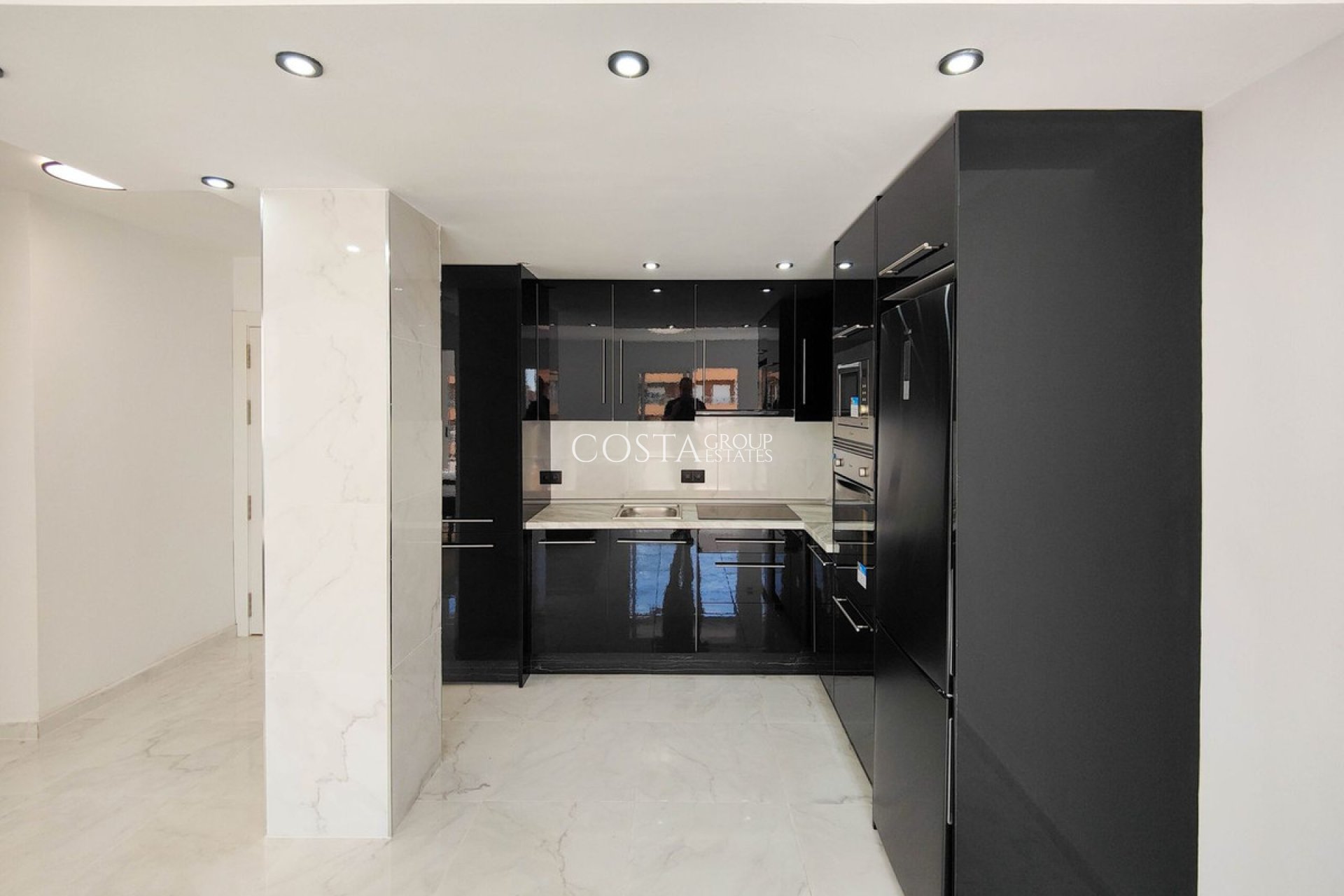 Odsprzedaż - Apartments -
Orihuela Costa - Punta Prima