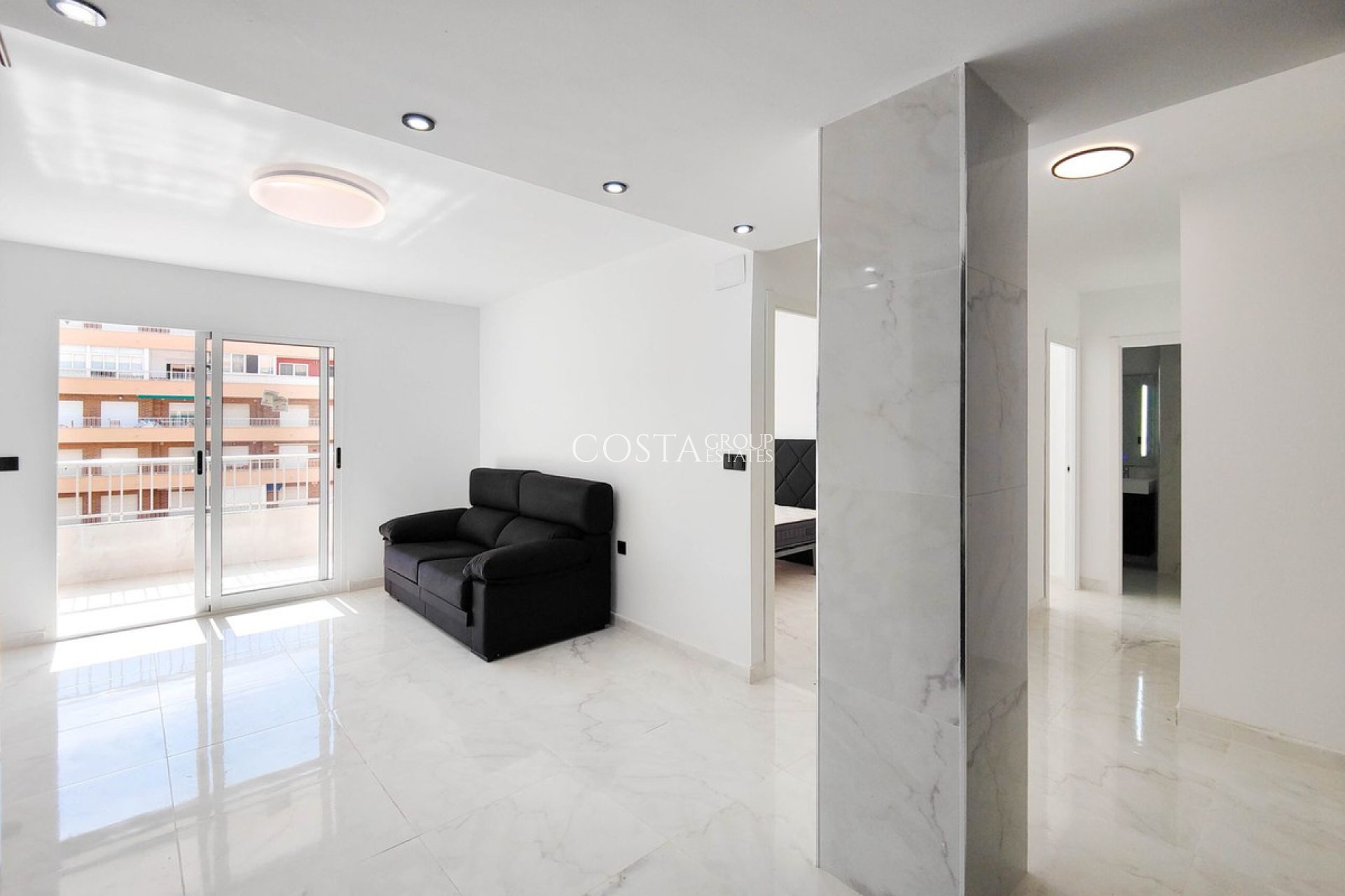 Odsprzedaż - Apartments -
Orihuela Costa - Punta Prima