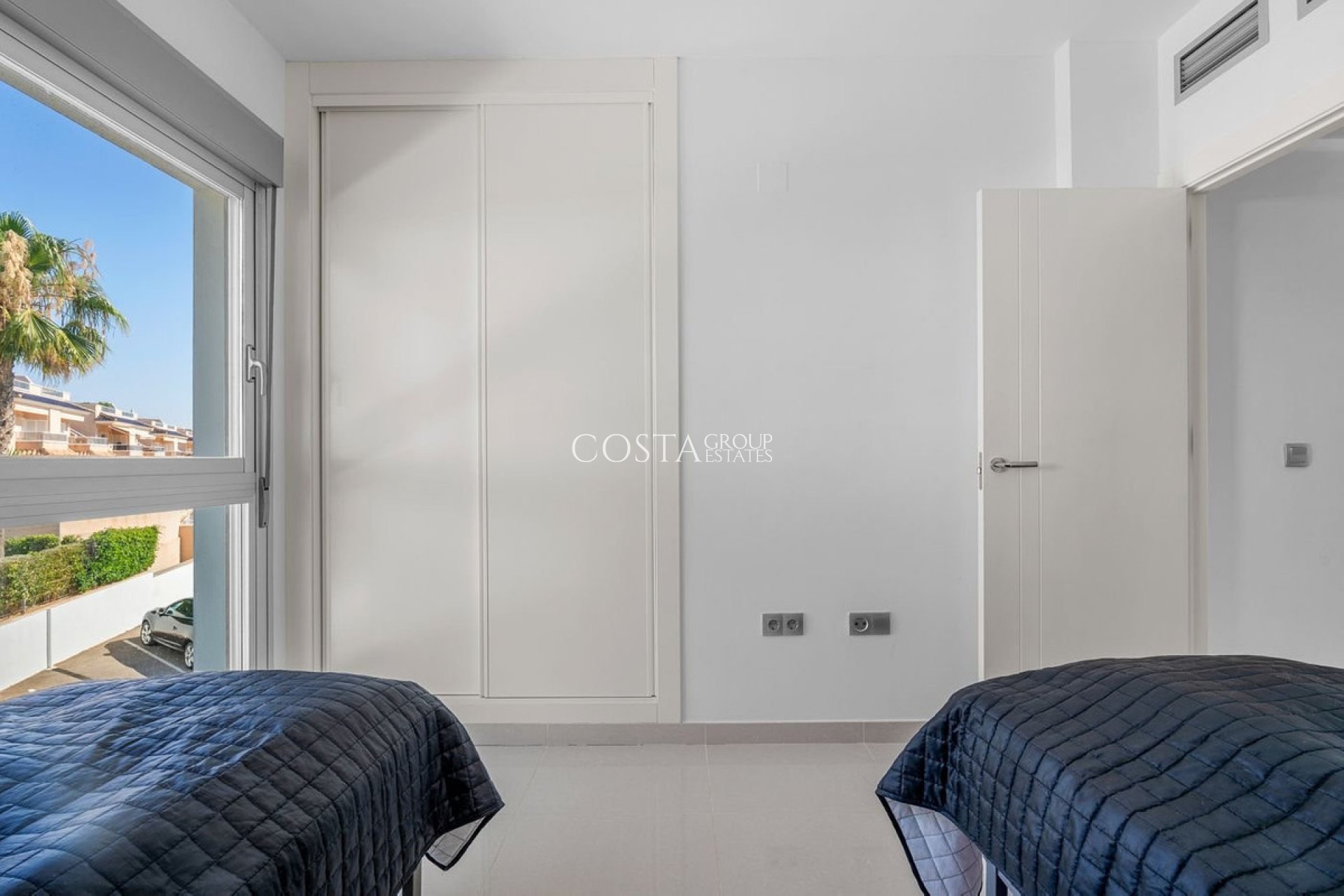 Odsprzedaż - Apartments -
Orihuela Costa - Punta Prima