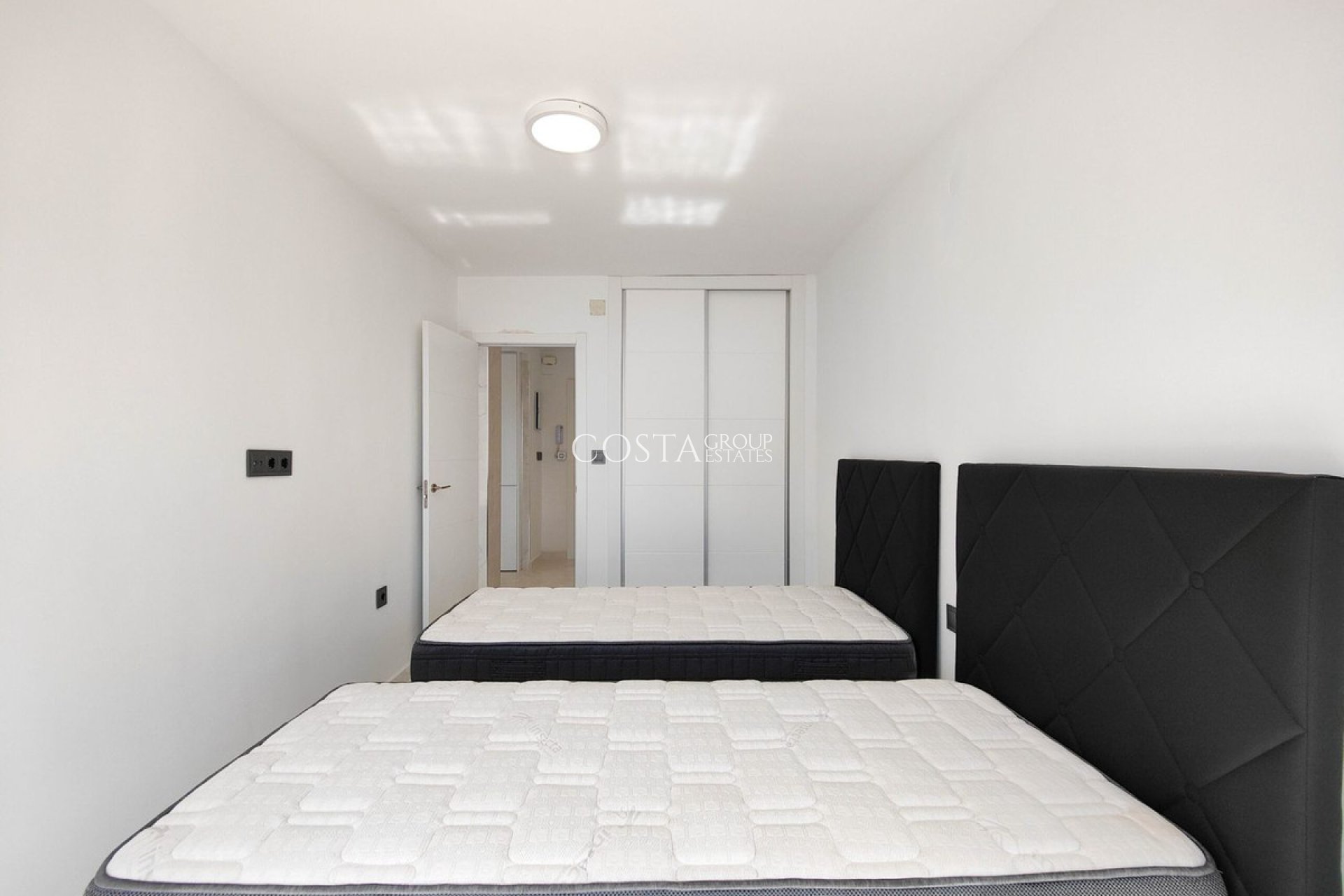 Odsprzedaż - Apartments -
Orihuela Costa - Punta Prima